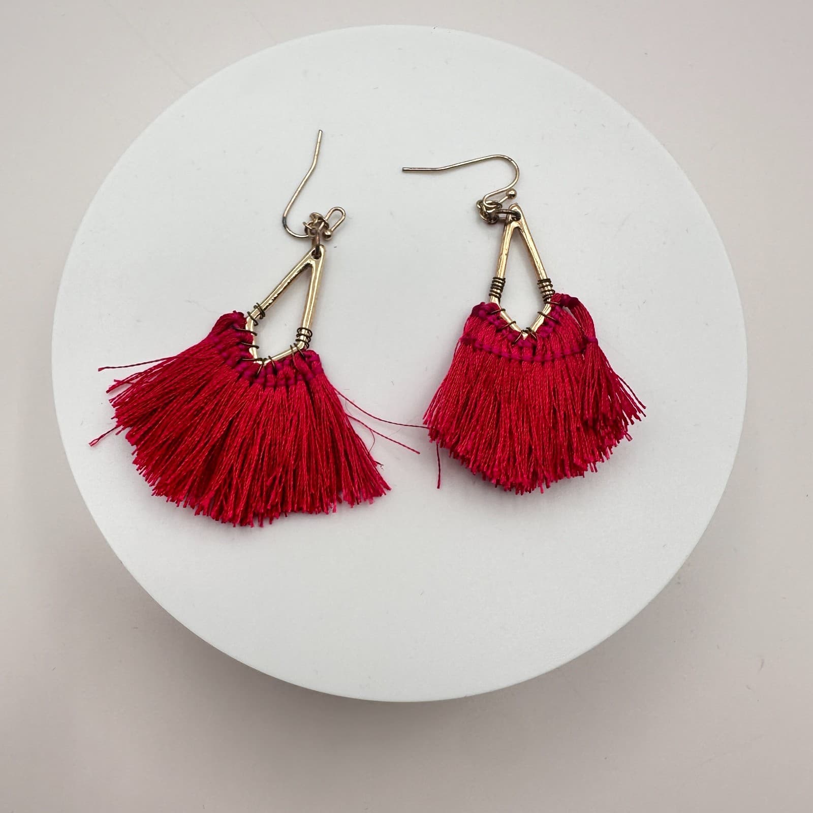 Vintage 80s Ornate Crimson Cotton Fringe Earrings Triangular Gold Finish Jewelry - Thumbnail 2