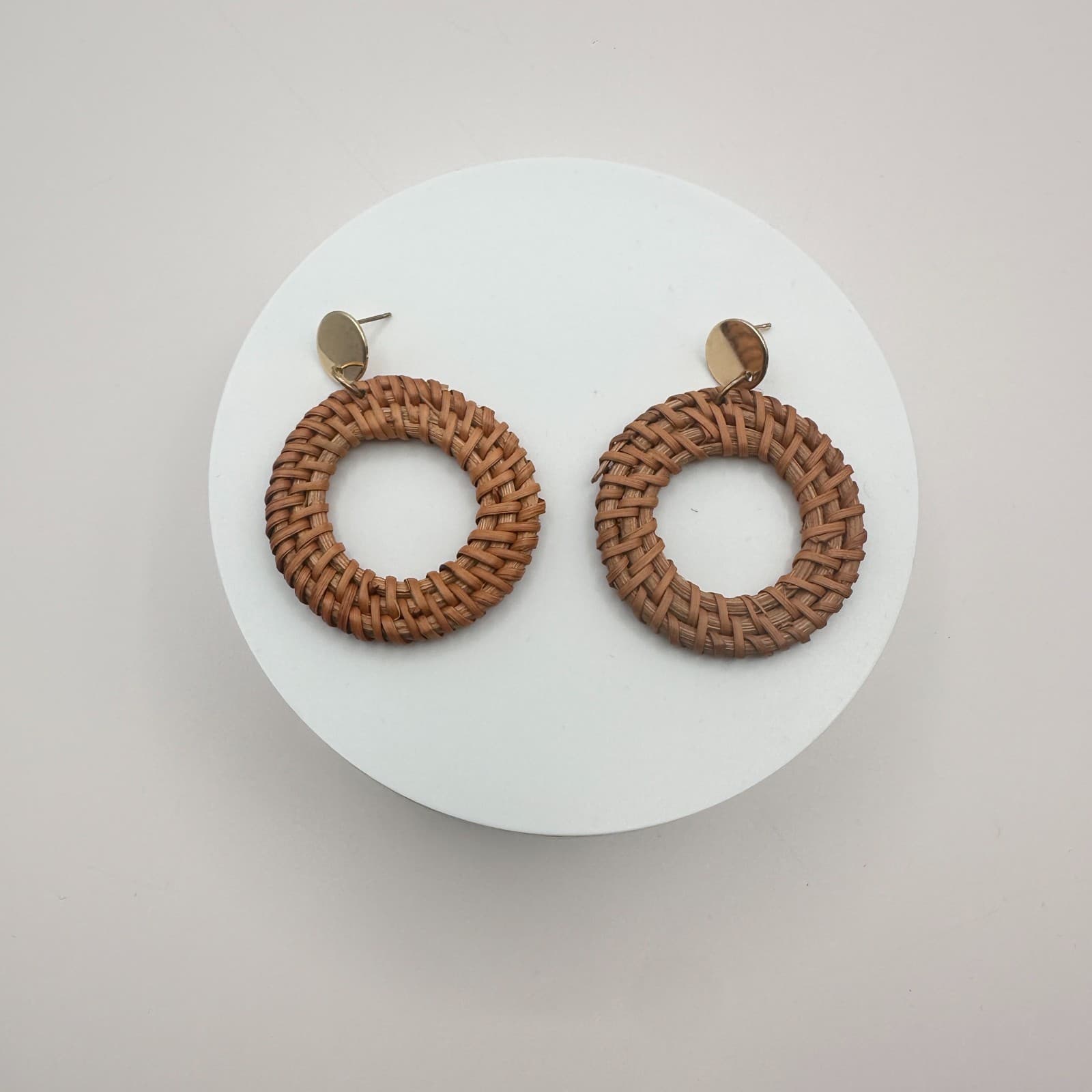Vintage 90s Gold Tone Brown Woven Rattan Round Hoop Earrings Women's Jewelry - Thumbnail 2