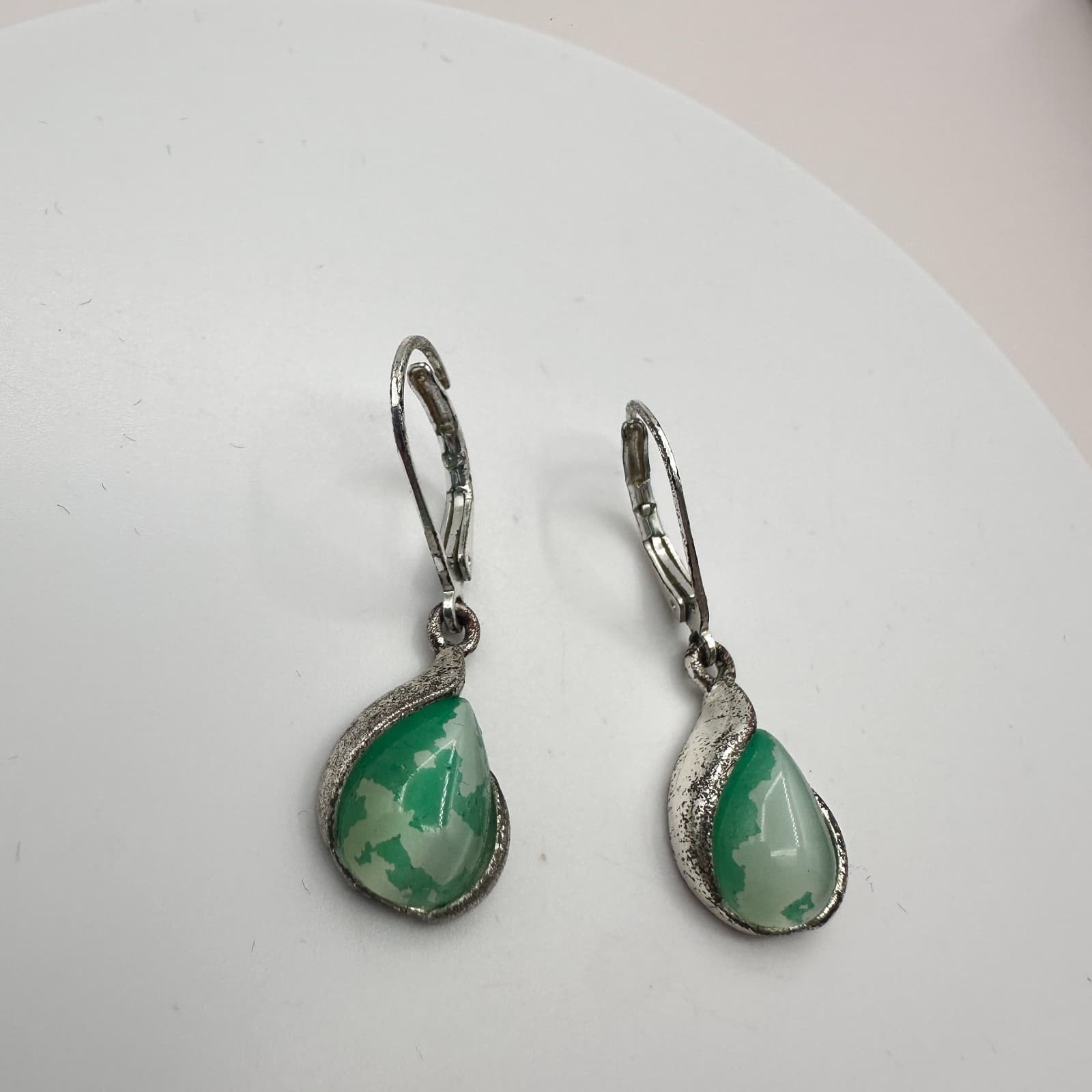 Vintage 80s Silver Tone Moss Agate Teardrop Earrings Filigree Lever back Jewelry - Thumbnail 2