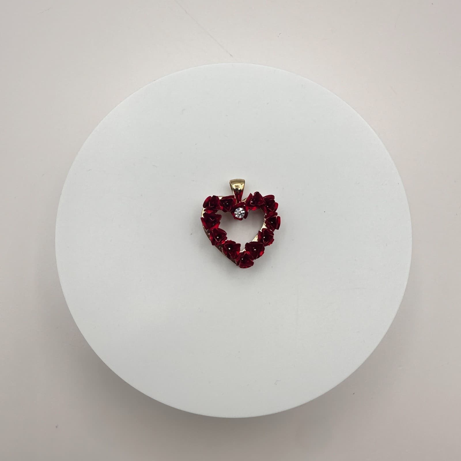 Vintage Y2K Red Rose Clear Rhinestone Floral Heart Pendant Gold Tone Jewelry - Thumbnail 7