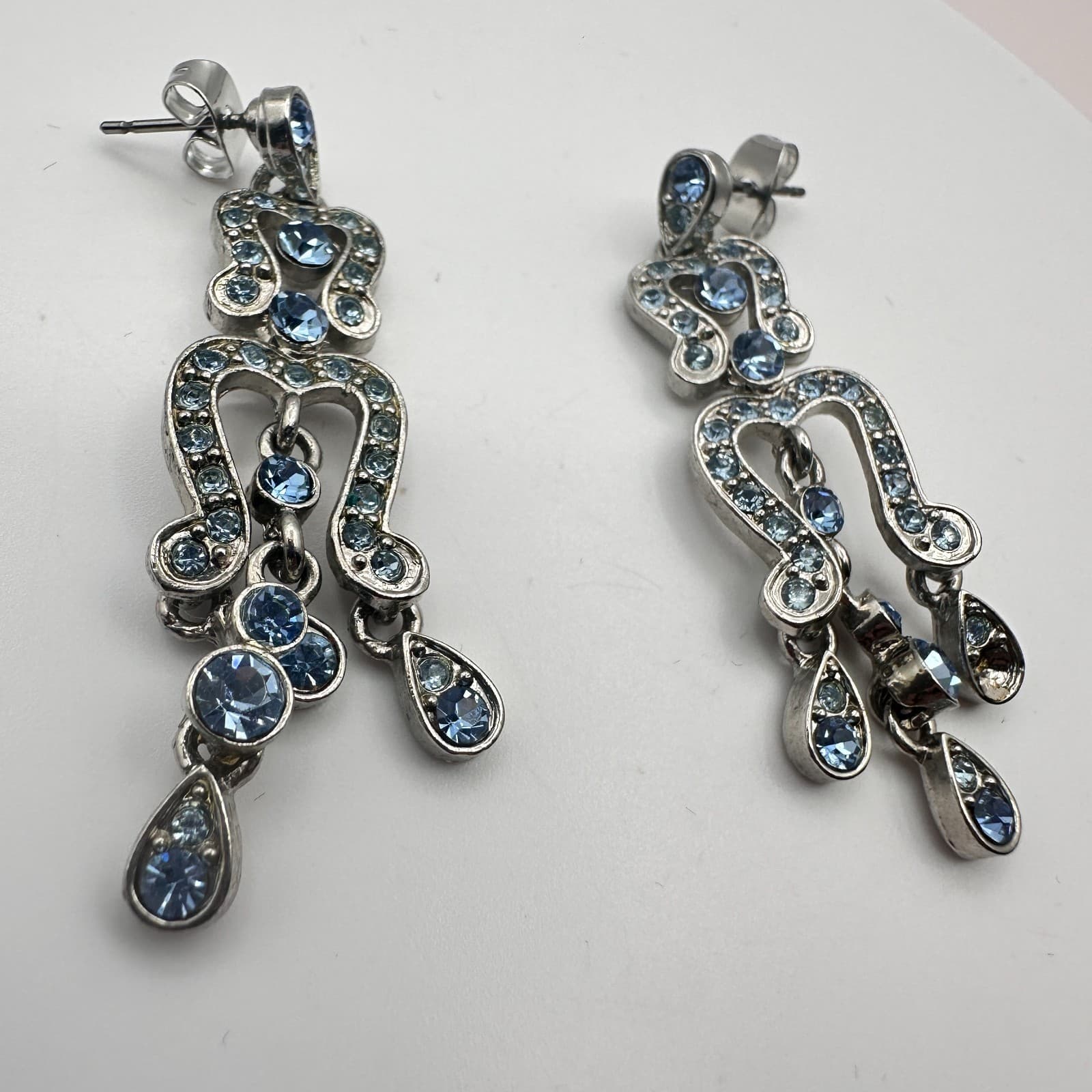 Vintage 80s Blue Topaz Rhinestone Earrings Silver Tone Dangle Retro Jewelry - Thumbnail 3