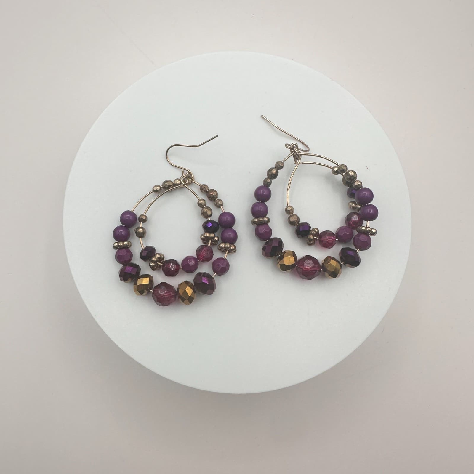 Vintage Y2K Gold Tone Purple Glass Beaded Double Hoop Earrings Women's Jewelry - Thumbnail 2