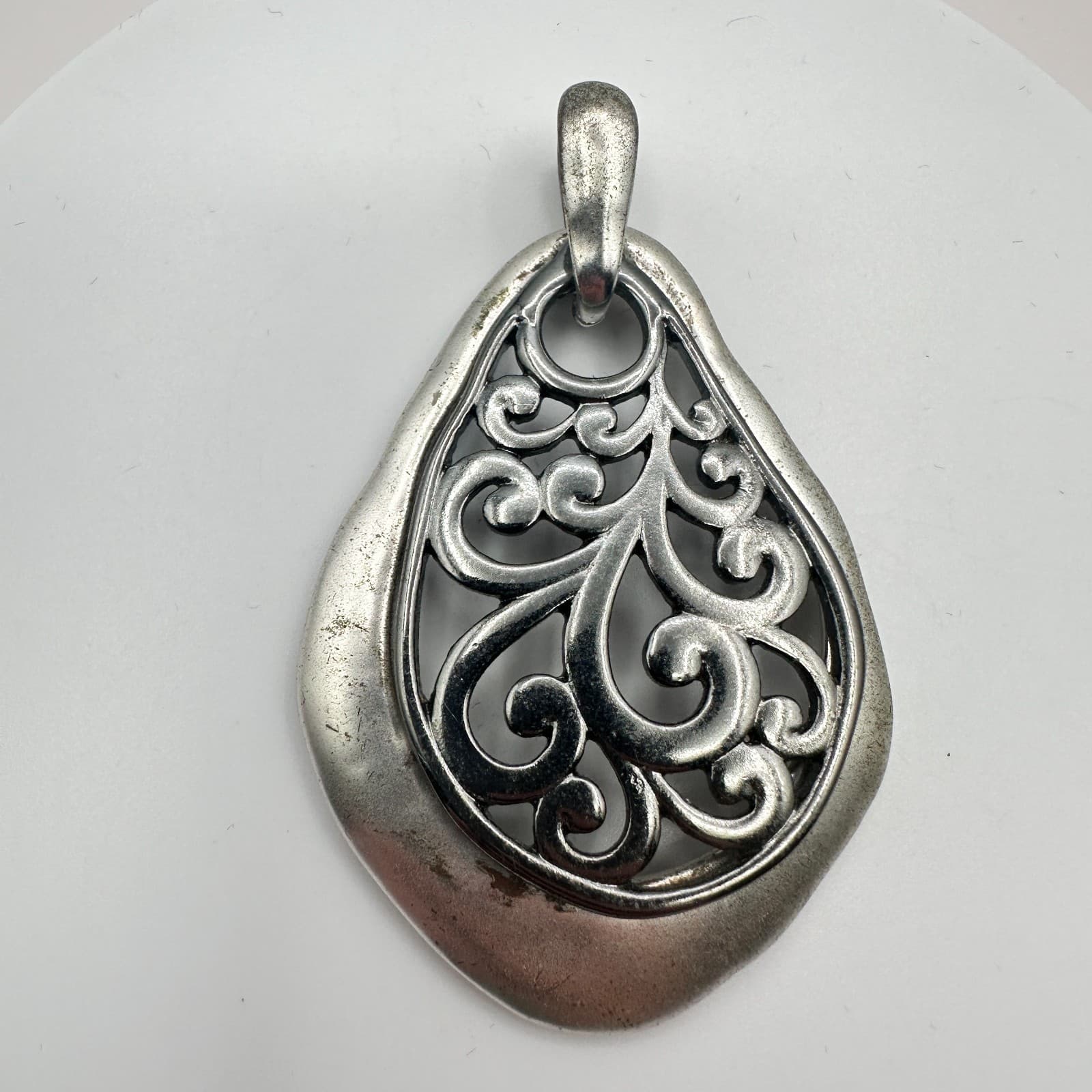 Vintage Y2K Silver Tone Filigree Openwork Teardrop Pendant Boho Women's Jewelry - Thumbnail 3