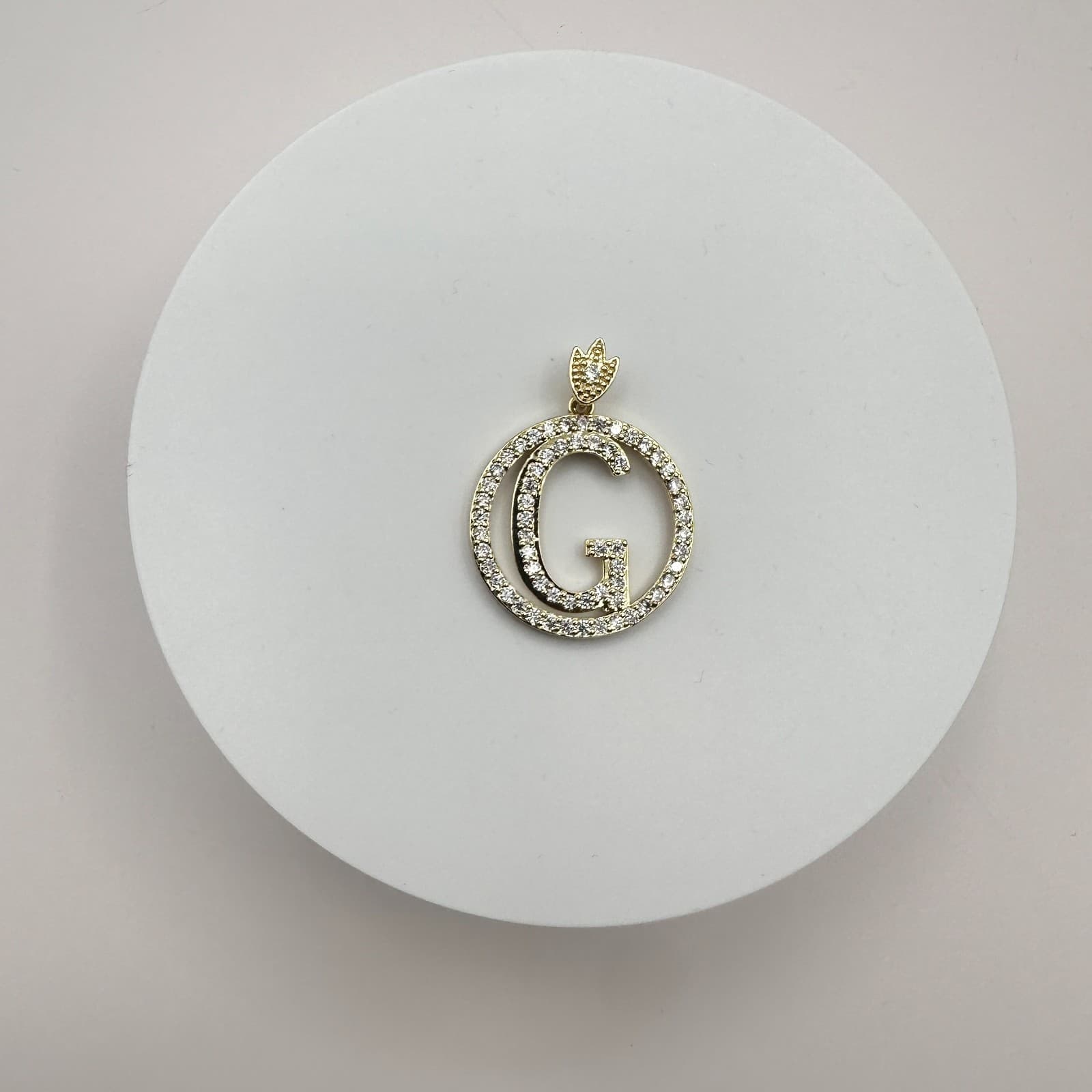 Vintage Y2K Gold Tone Clear Rhinestones Initial G Circle Pendant Women's Jewelry - Thumbnail 2
