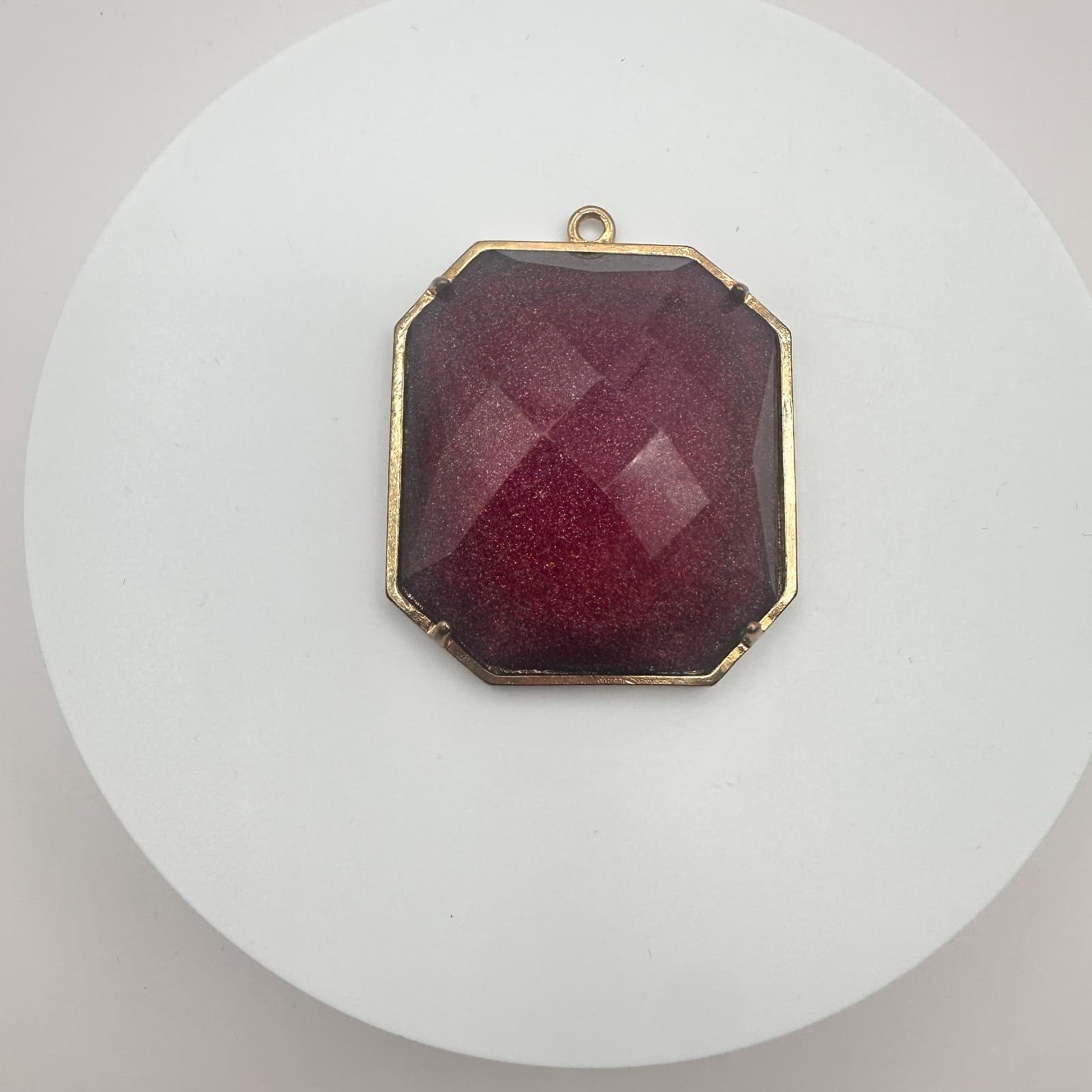 Vintage Y2K Gold Tone Burgundy Stone Octagonal Shape Pendant Women's Jewelry - Thumbnail 2
