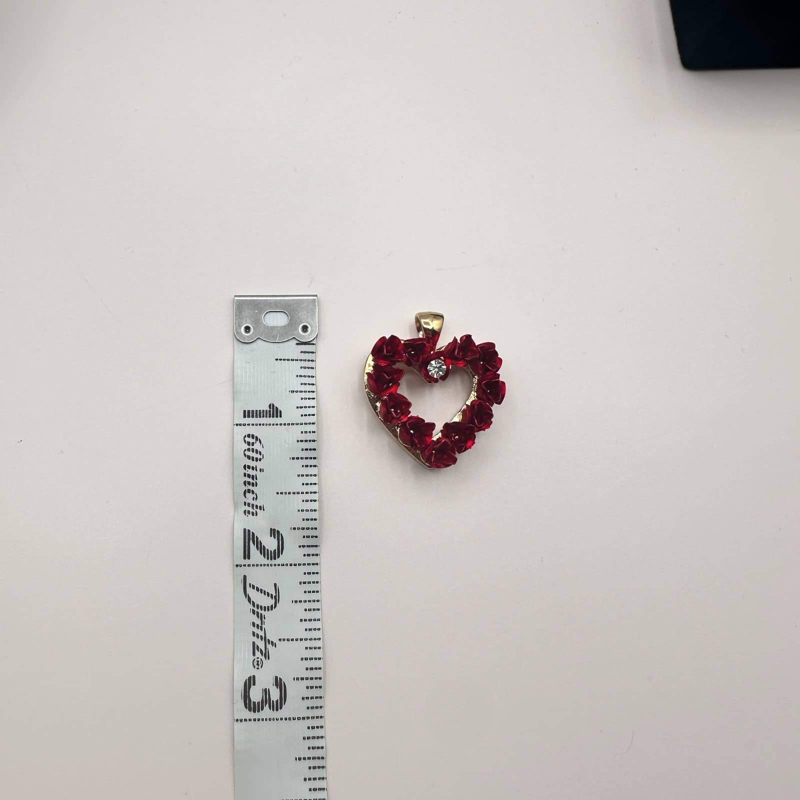 Vintage Y2K Red Rose Clear Rhinestone Floral Heart Pendant Gold Tone Jewelry - Thumbnail 9