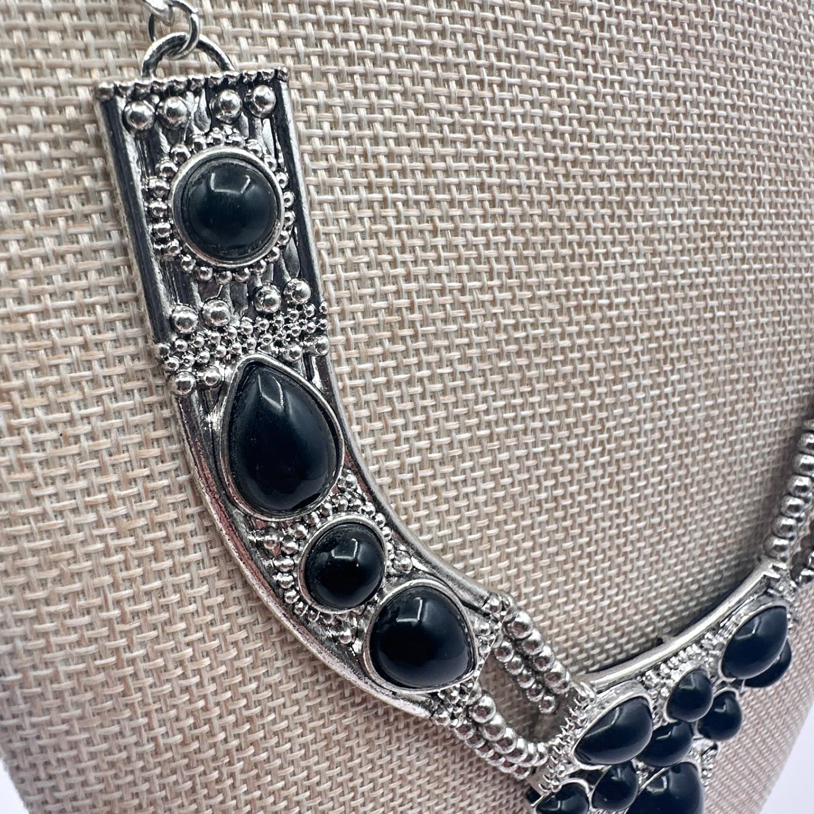 Vintage 80s Black Gemstone Rhinestone Collar Bib Necklace Silver Tone Jewelry - Thumbnail 5