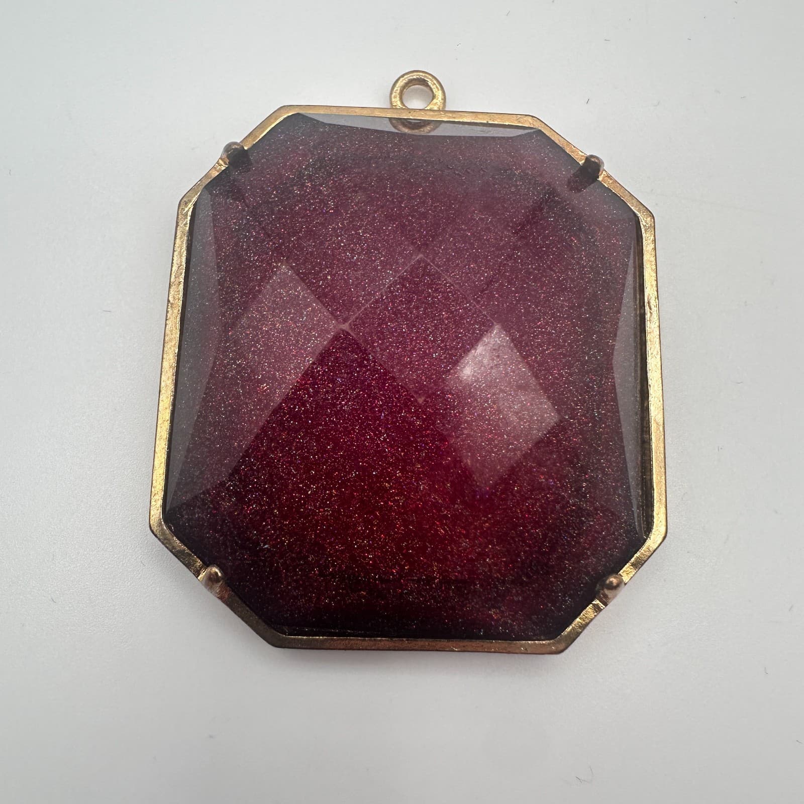 Vintage Y2K Gold Tone Burgundy Stone Octagonal Shape Pendant Women's Jewelry - Thumbnail 5
