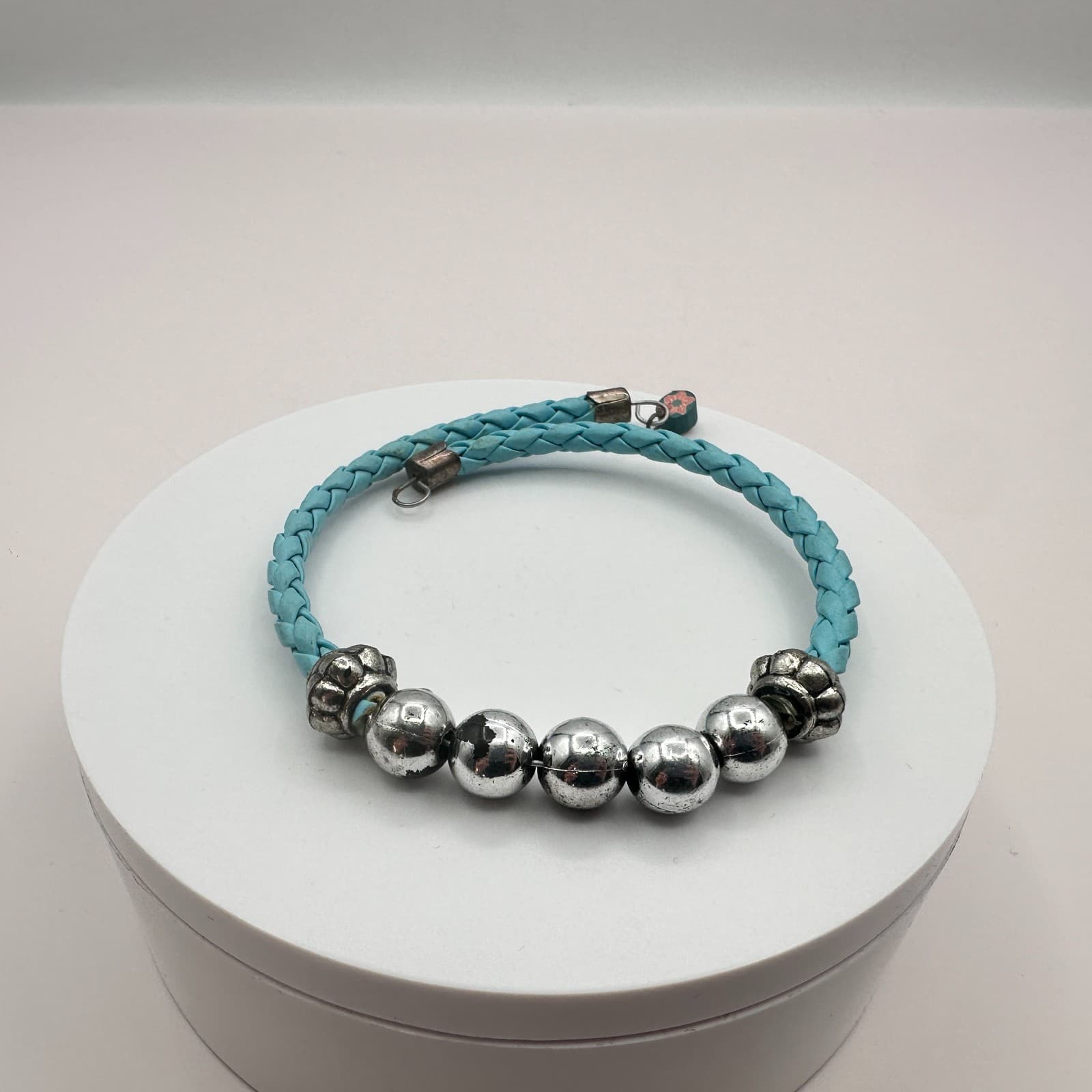 Vintage Y2K Silver Tone Beaded Leather Braided Bracelet Women's Classic Jewelry - Thumbnail 2