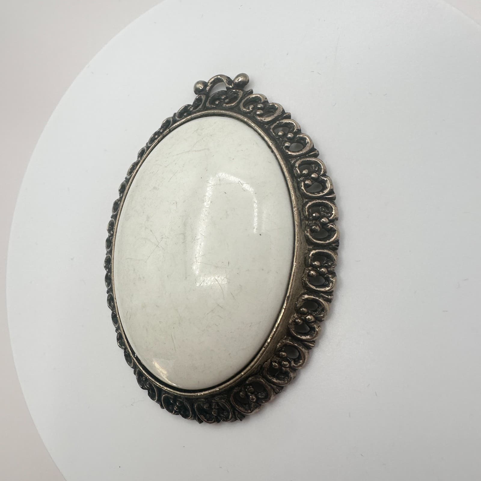 Vintage Y2K Silver Tone Cabochon White Oval Pendant Women's Classic Jewelry - Thumbnail 4