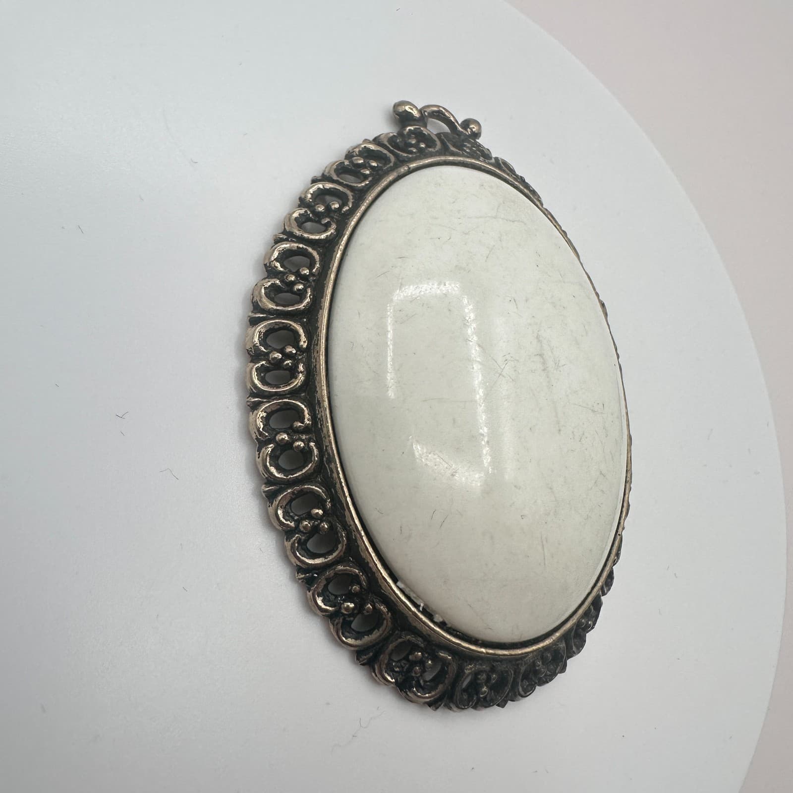 Vintage Y2K Silver Tone Cabochon White Oval Pendant Women's Classic Jewelry - Thumbnail 3
