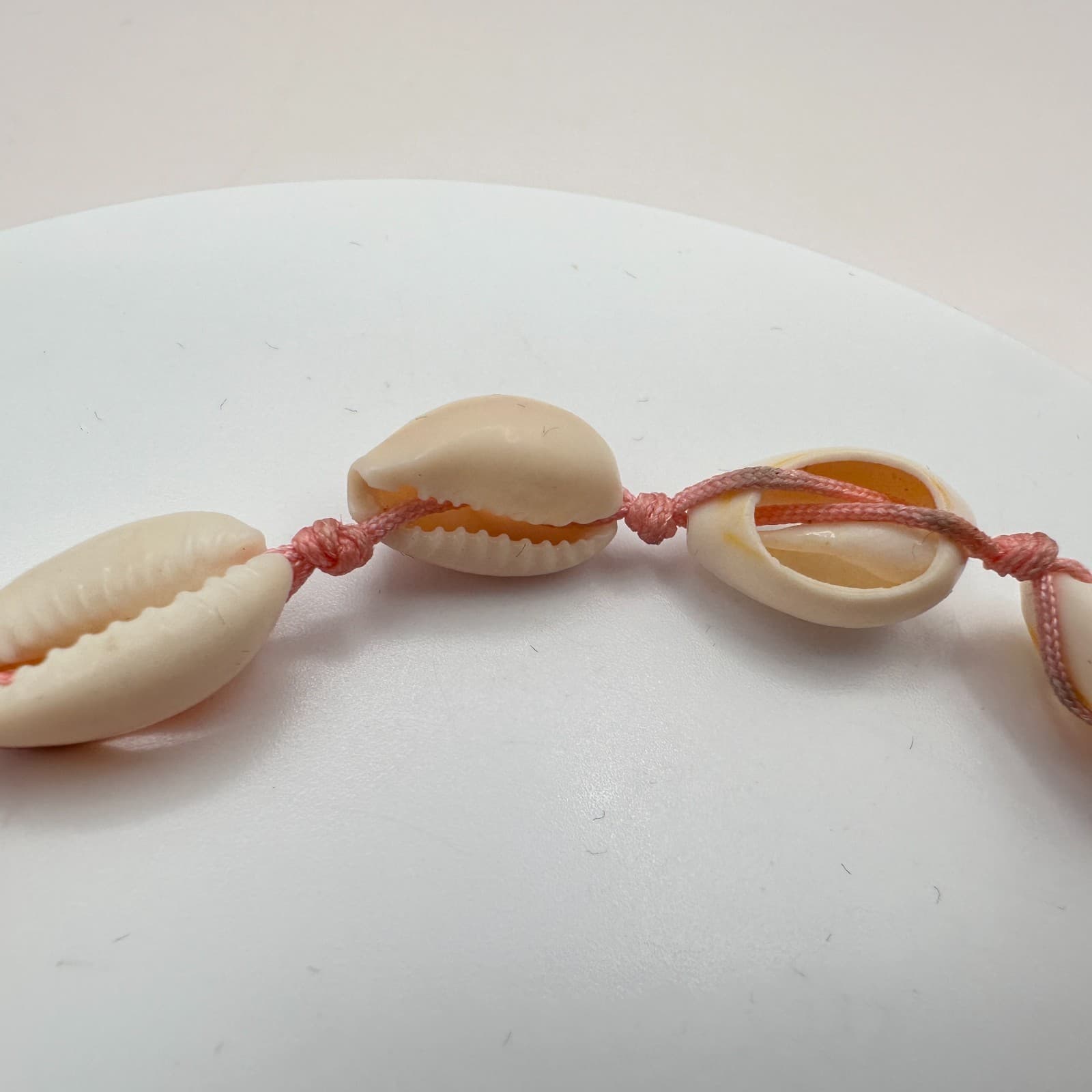 Vintage Y2K Pink Cord Cream Cowrie Shell Knotted Bracelet Nautical Jewelry - Thumbnail 4