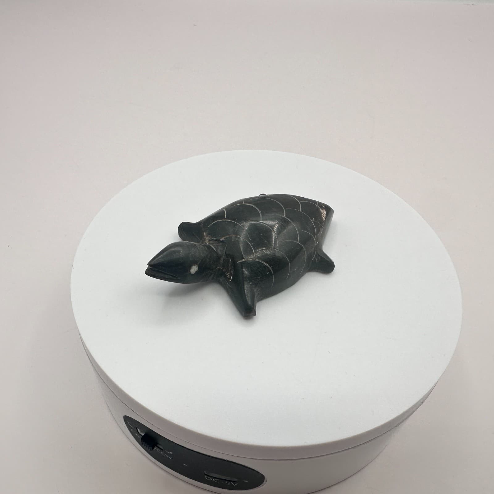 Vintage 90s Black Turtle Figurine Inlay Eyes Hand Carved Home Decor Accessories - Thumbnail 5