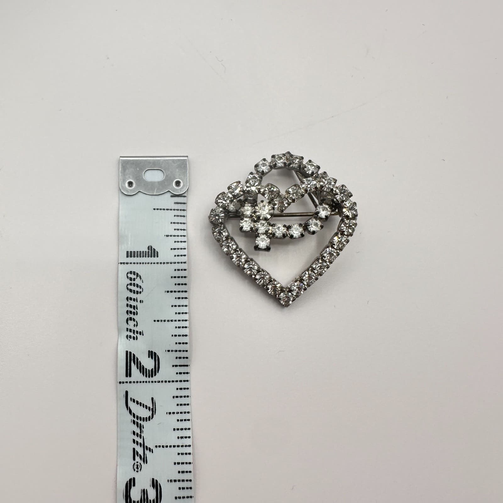 Vintage Y2K Double Heart Clear Rhinestone Brooch Pin Silver Tone Jewelry - Thumbnail 8