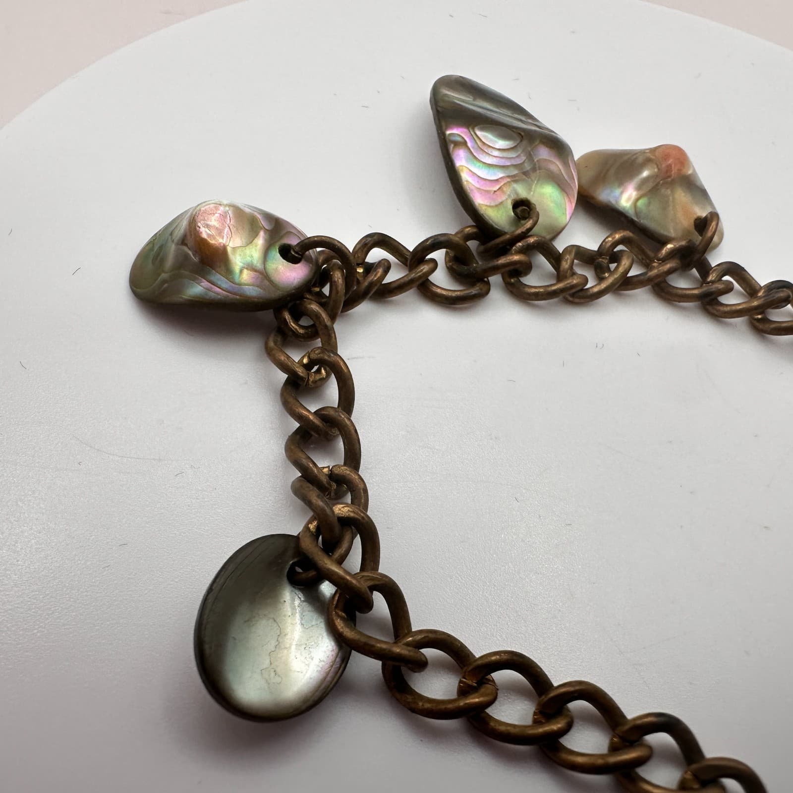 Vintage 90s Iridescent Abalone Shell Charm Curb Chain Bracelet Classic Jewelry - Thumbnail 4