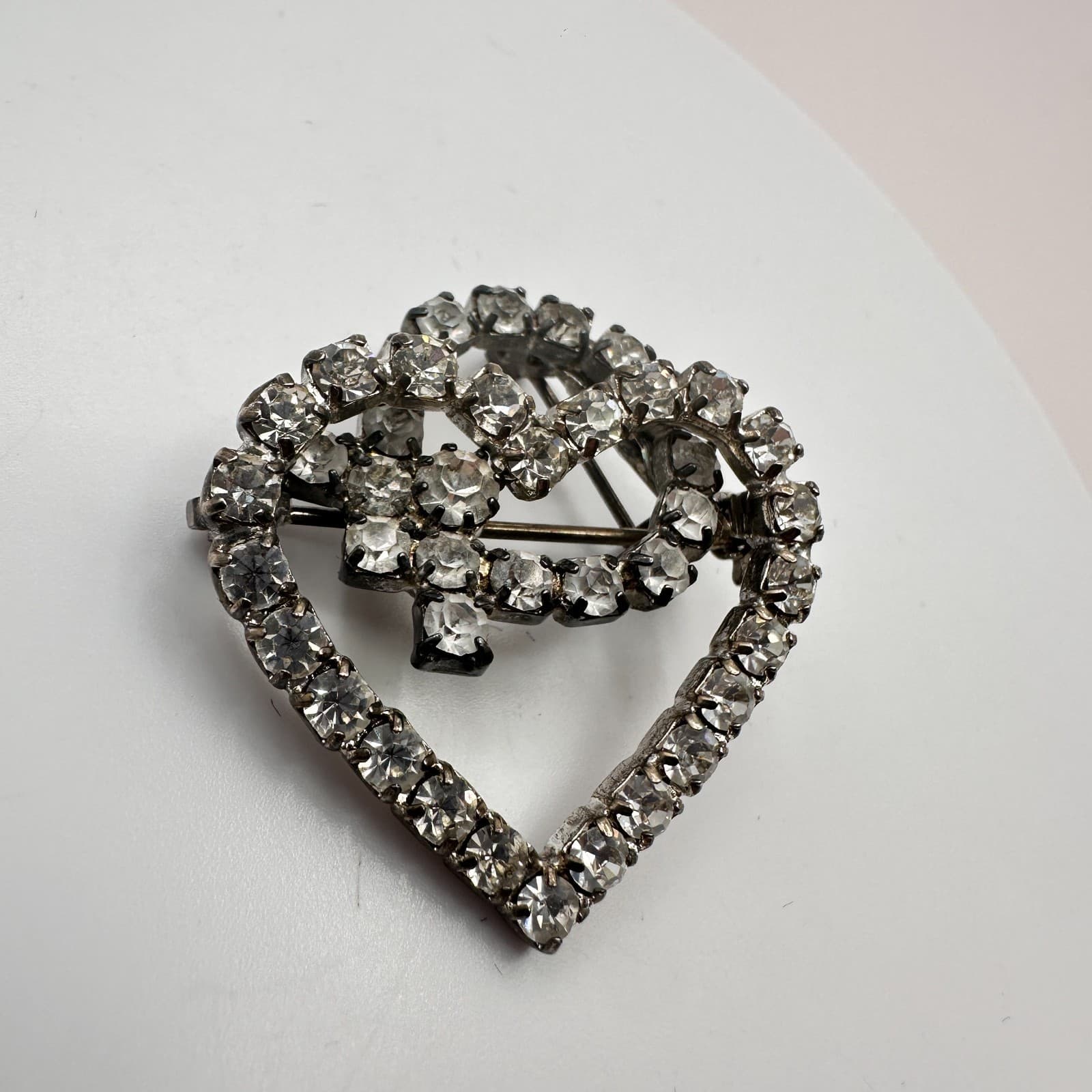 Vintage Y2K Double Heart Clear Rhinestone Brooch Pin Silver Tone Jewelry - Thumbnail 4