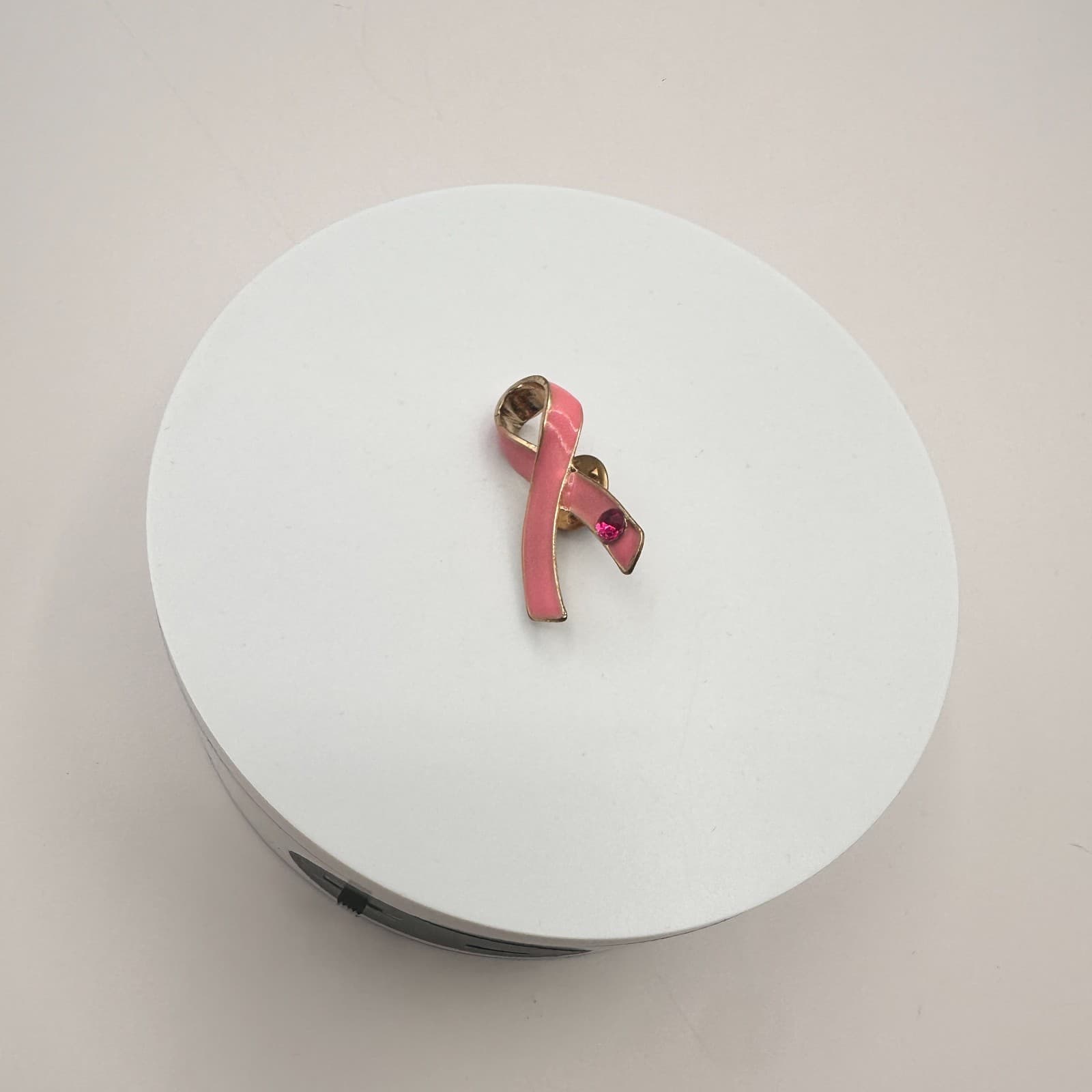 Vintage 90s Awareness Ribbon Gold Tone Pink Enamel Glass Brooch Pin Jewelry - Thumbnail 2
