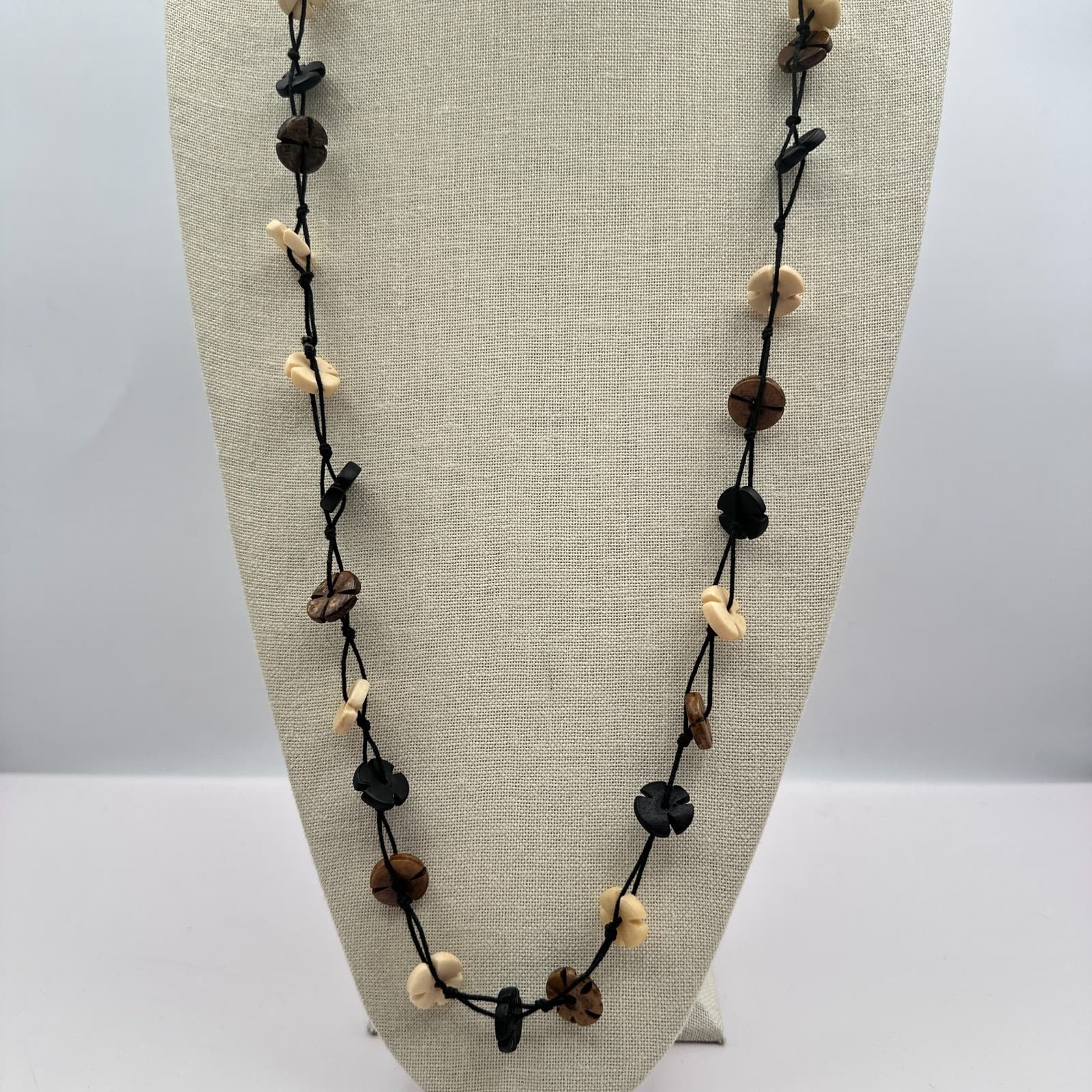 Vintage 90s Long Layered Wooden Flower Bead Necklace Boho Statement Jewelry - Thumbnail 4
