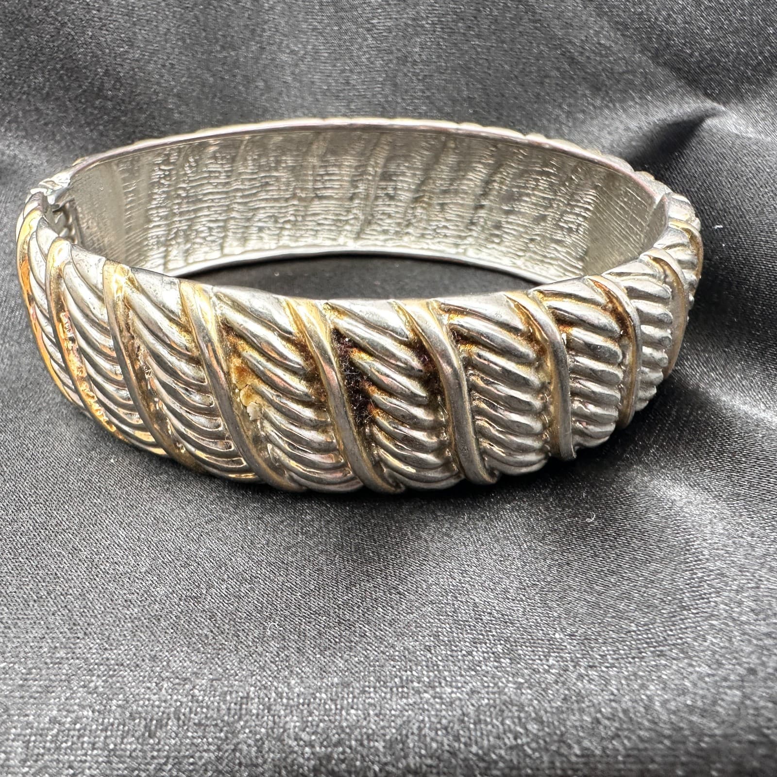 Vintage 80s Silver Tone Twisted Cable Bangle Bracelet Chunky Fashion Jewelry - Thumbnail 7