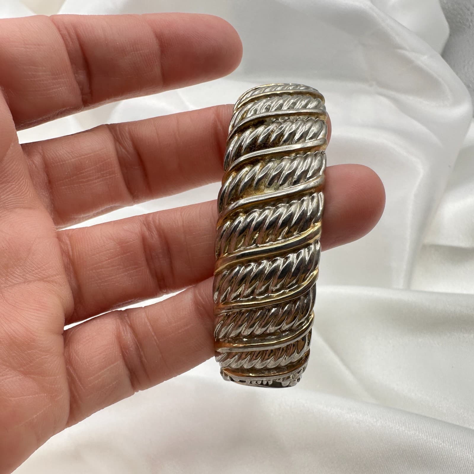Vintage 80s Silver Tone Twisted Cable Bangle Bracelet Chunky Fashion Jewelry - Thumbnail 8