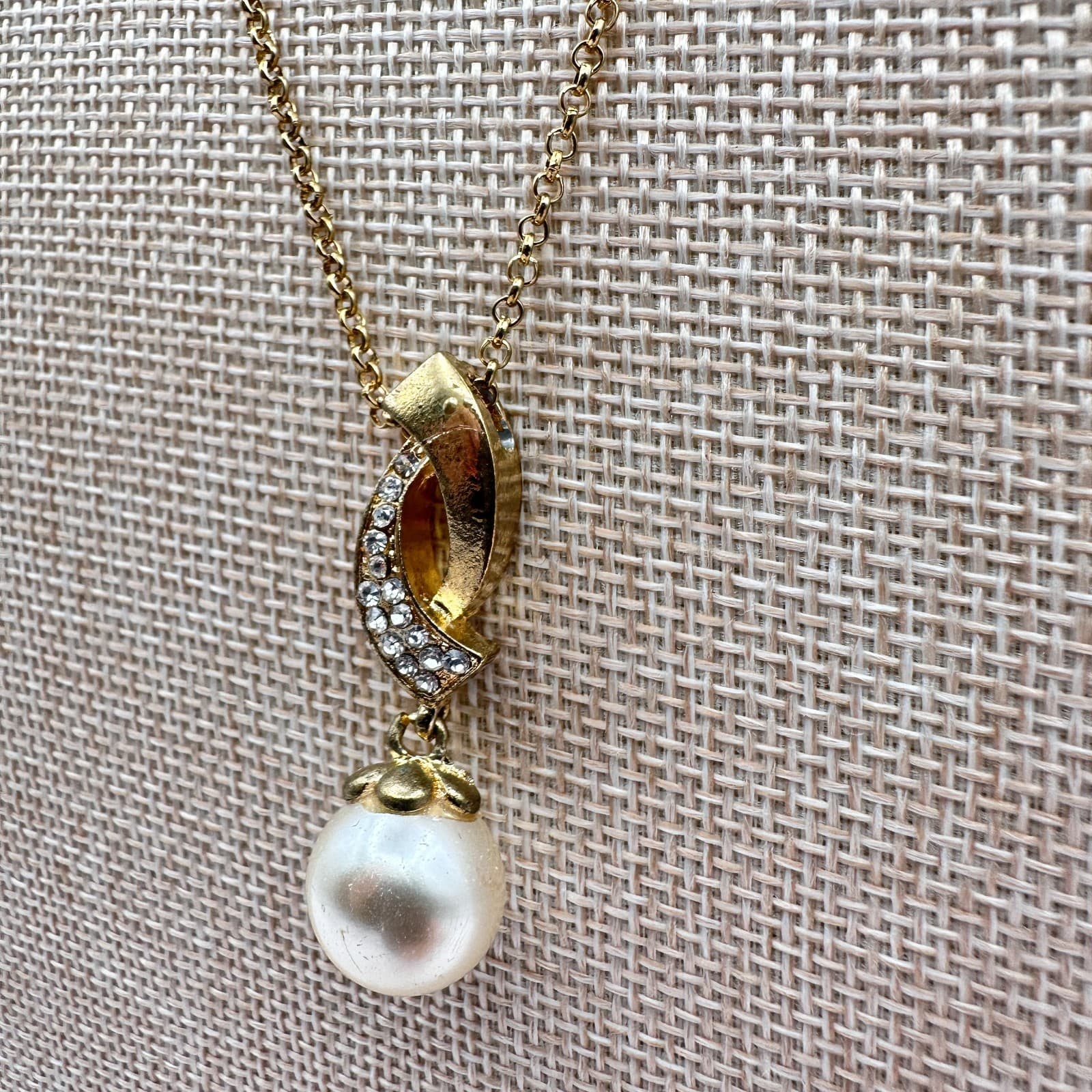 Vintage 90s Gold Tone Pearl Glass Necklace Pendant Retro Fashion Women's Jewelry - Thumbnail 4