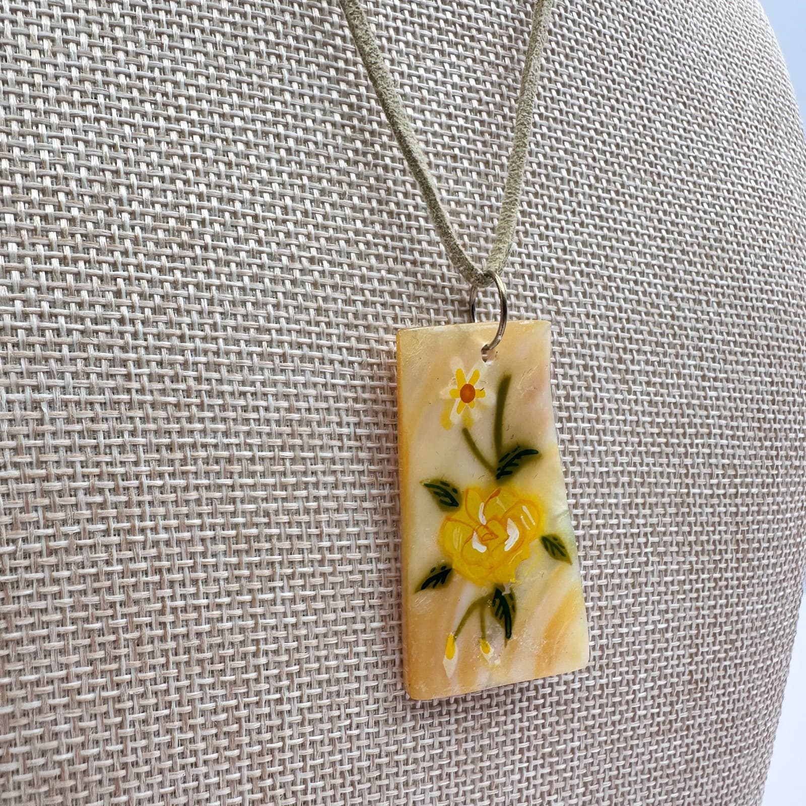 Vintage 90s Mother of Pearl Shell Hand Painted Yellow Rose Pendant Cord Necklace - Thumbnail 4