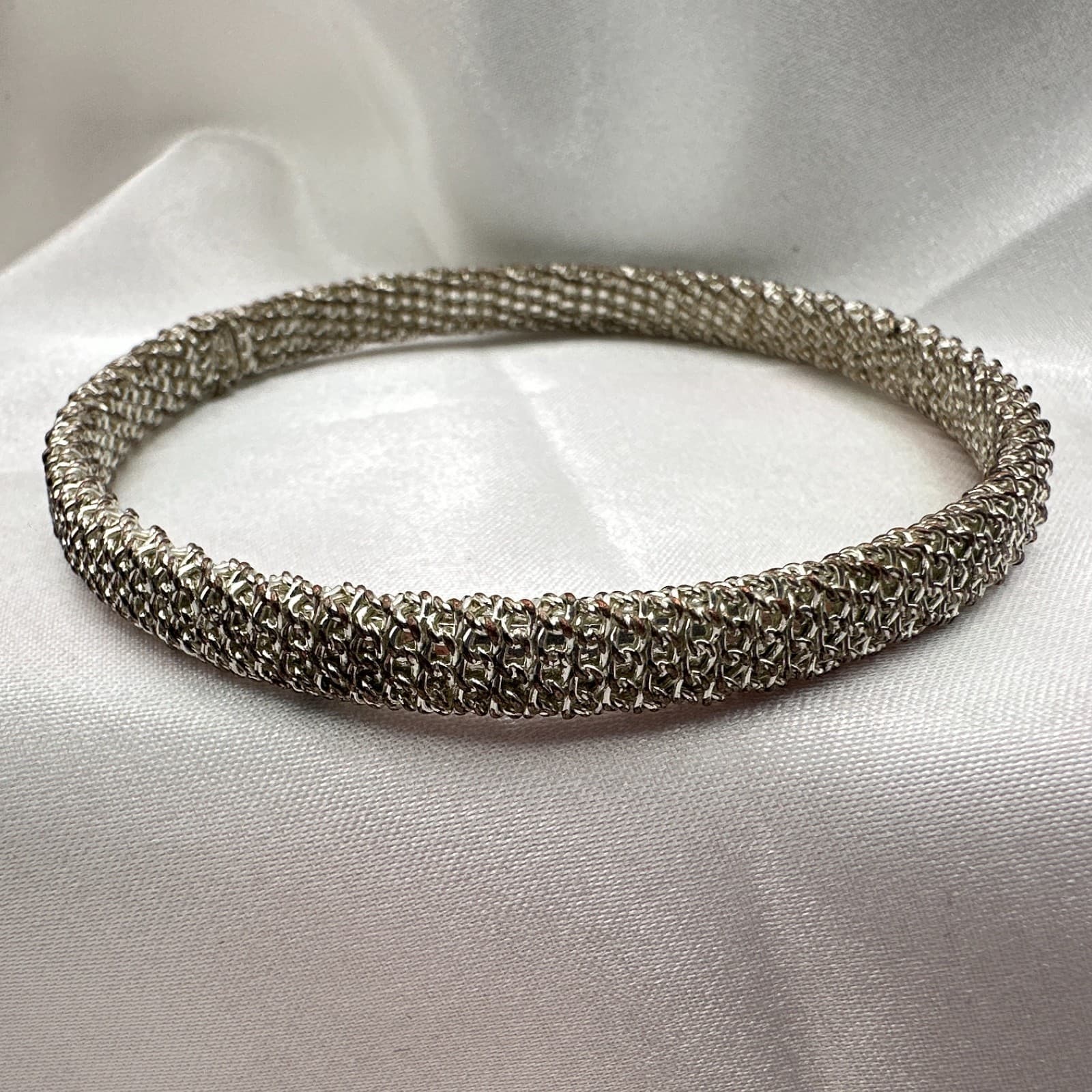 Vintage 80s Silver Tone Filigree Mesh Bangle Texture Articulate Bracelet Jewelry - Thumbnail 3