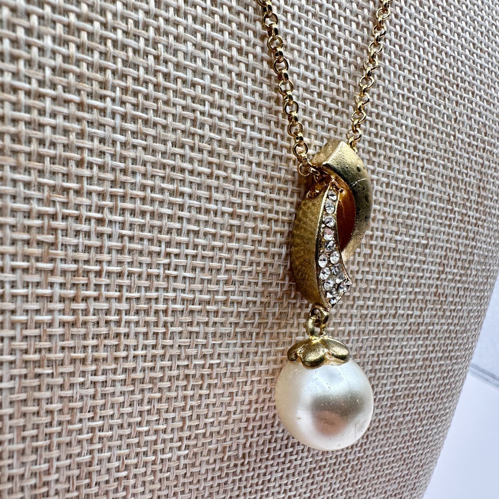 Vintage 90s Gold Tone Pearl Glass Necklace Pendant Retro Fashion Women's Jewelry - Thumbnail 3