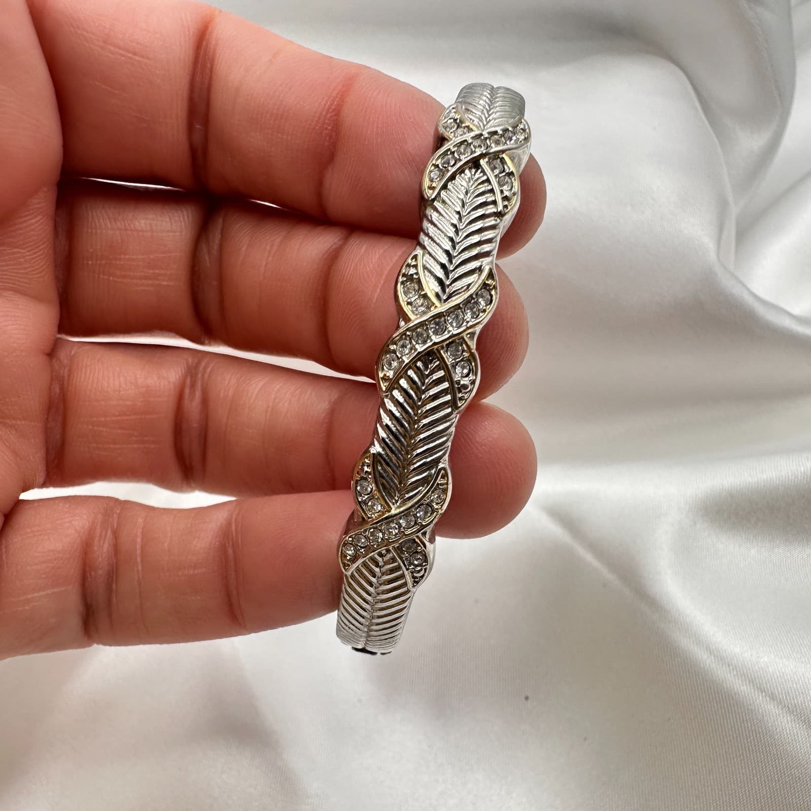 Vintage 90s Silver Tone Leaf Bangle Bracelet Glass Accents Boho Fashion Jewelry - Thumbnail 9