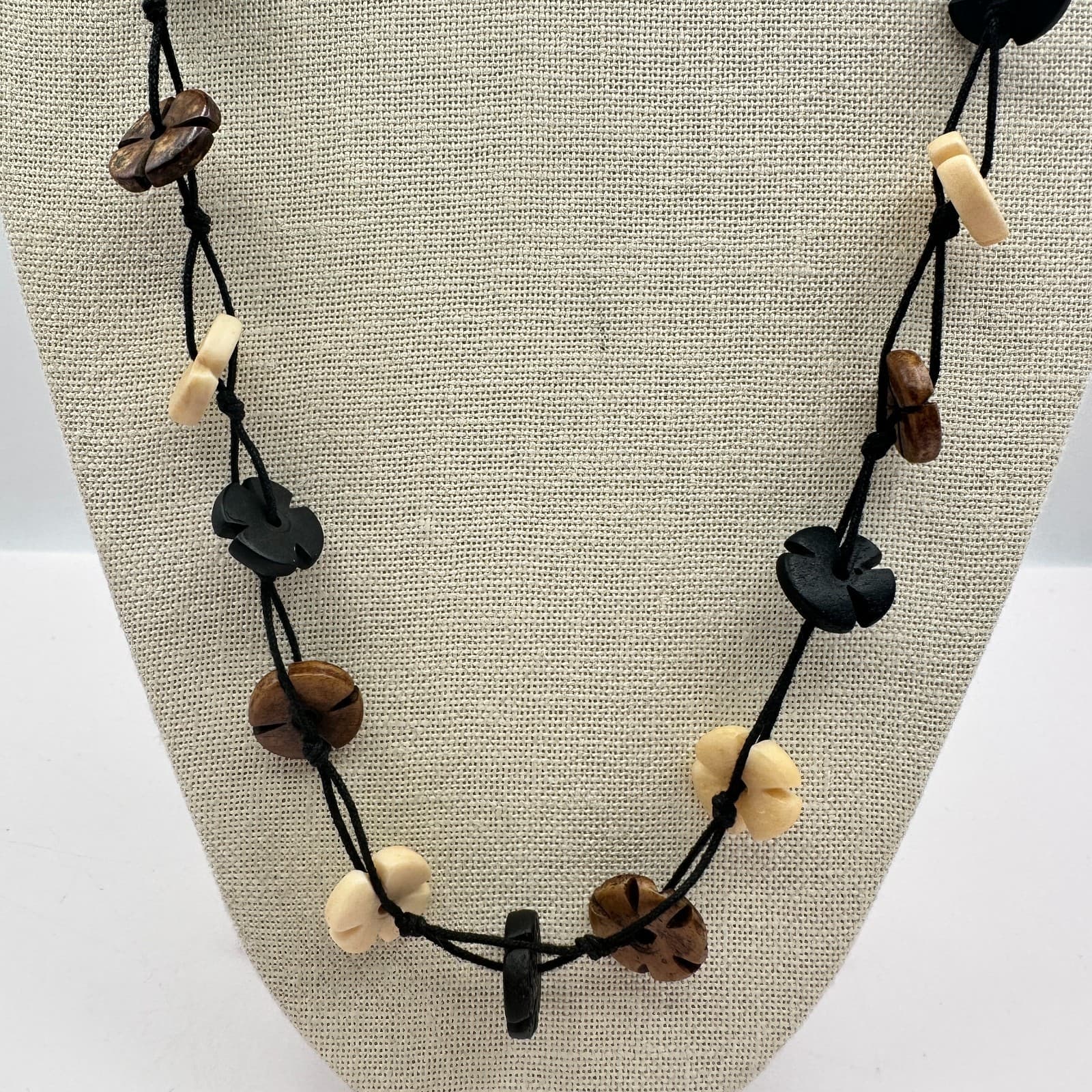 Vintage 90s Long Layered Wooden Flower Bead Necklace Boho Statement Jewelry - Thumbnail 7