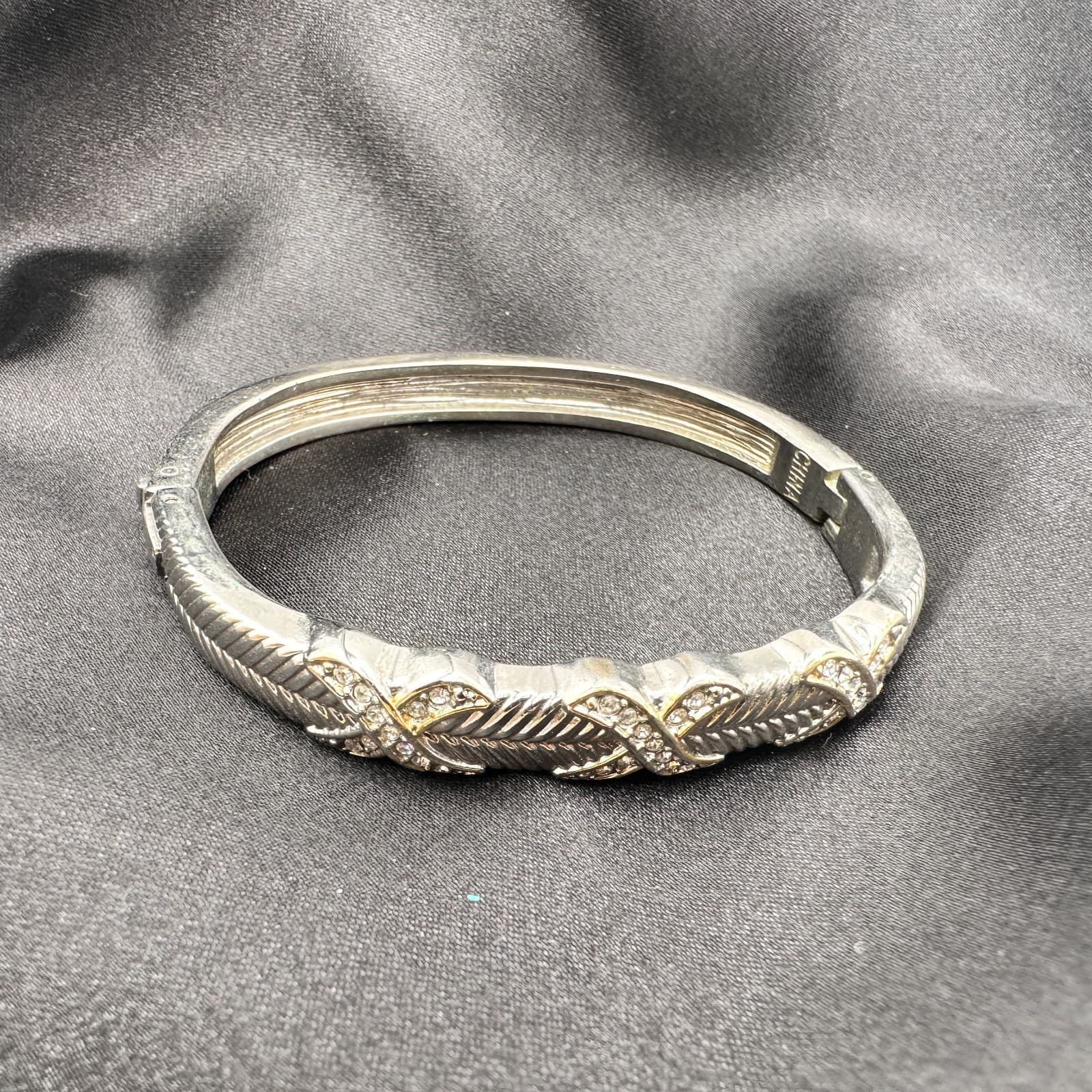 Vintage 90s Silver Tone Leaf Bangle Bracelet Glass Accents Boho Fashion Jewelry - Thumbnail 6