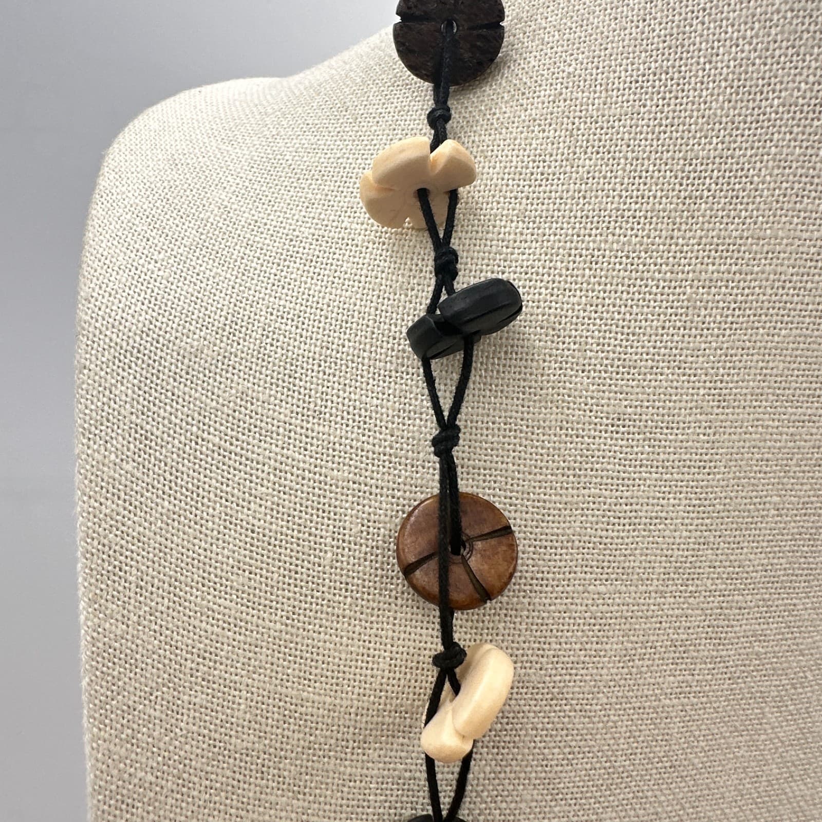 Vintage 90s Long Layered Wooden Flower Bead Necklace Boho Statement Jewelry - Thumbnail 6