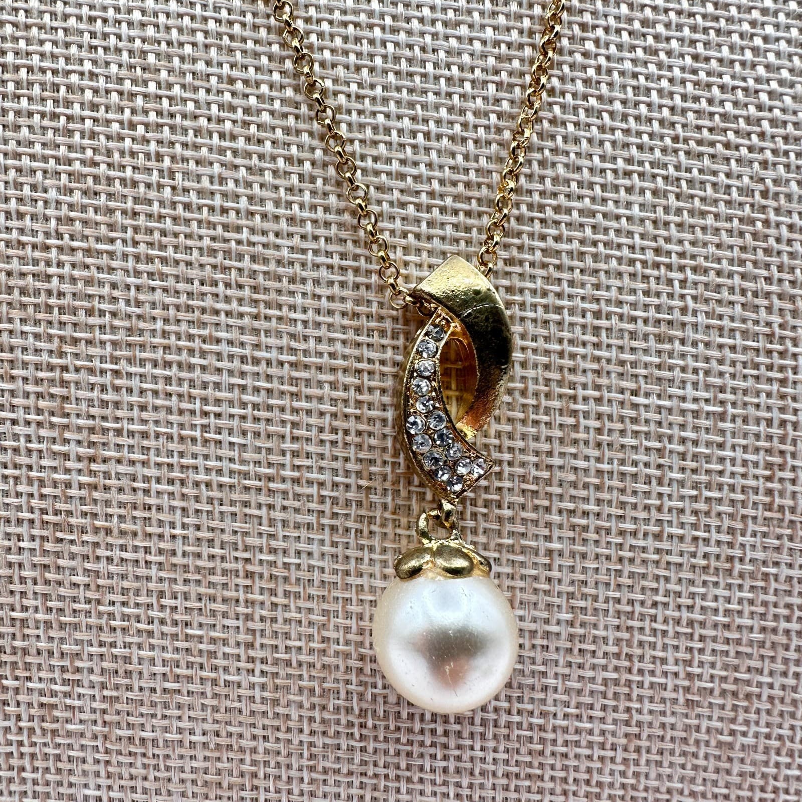 Vintage 90s Gold Tone Pearl Glass Necklace Pendant Retro Fashion Women's Jewelry - Thumbnail 2