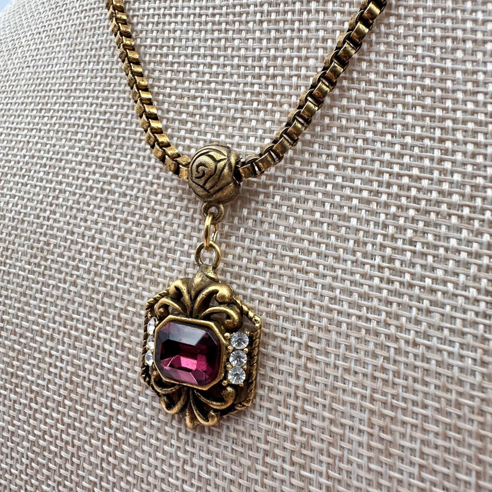 Vintage 90s GoldTone Purple Emerald Cut Glass Box Chain Necklace Fashion Jewelry - Thumbnail 4