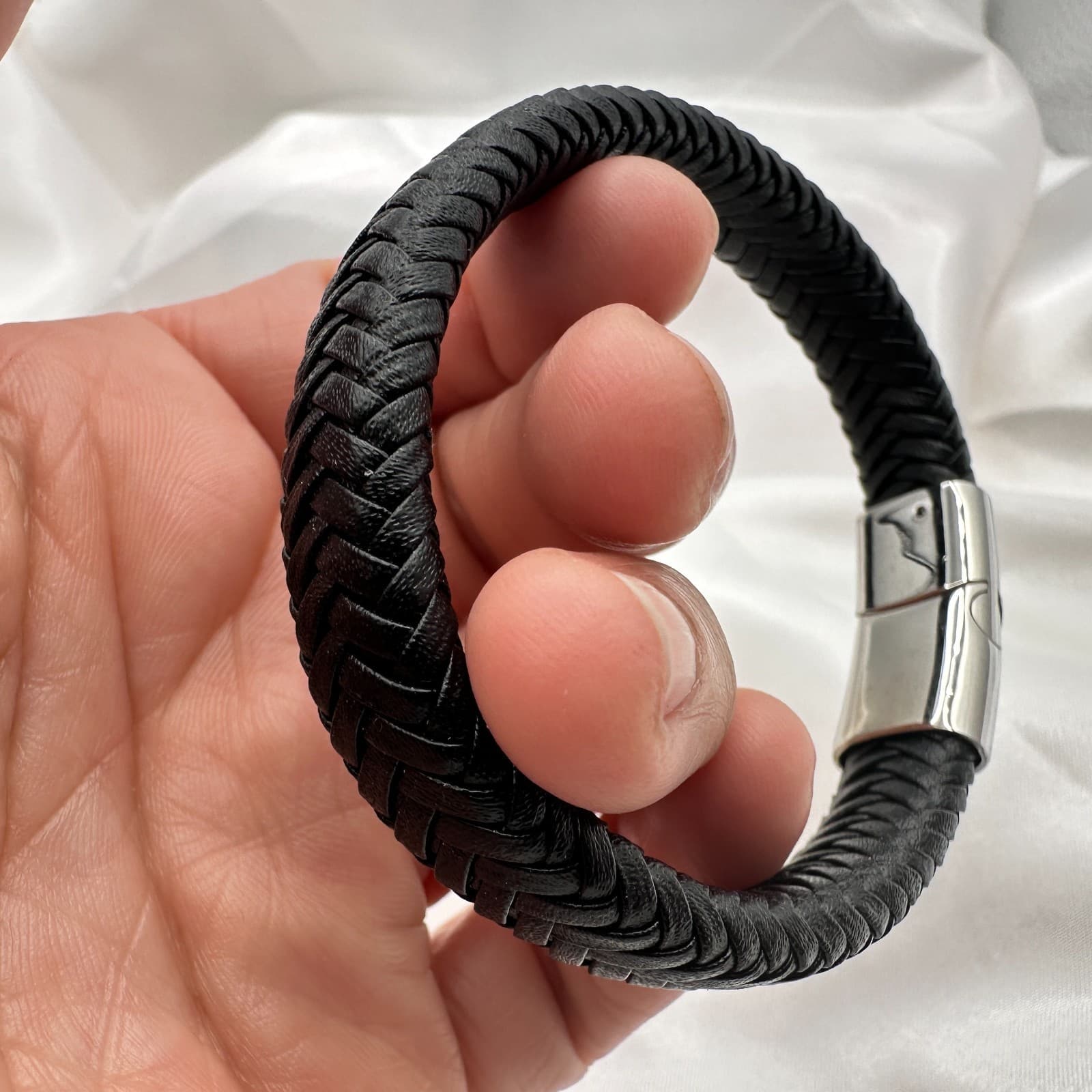 Vintage 90s Silver Tone Braided Black Leather Bracelet Unisex Classic Jewelry - Thumbnail 7
