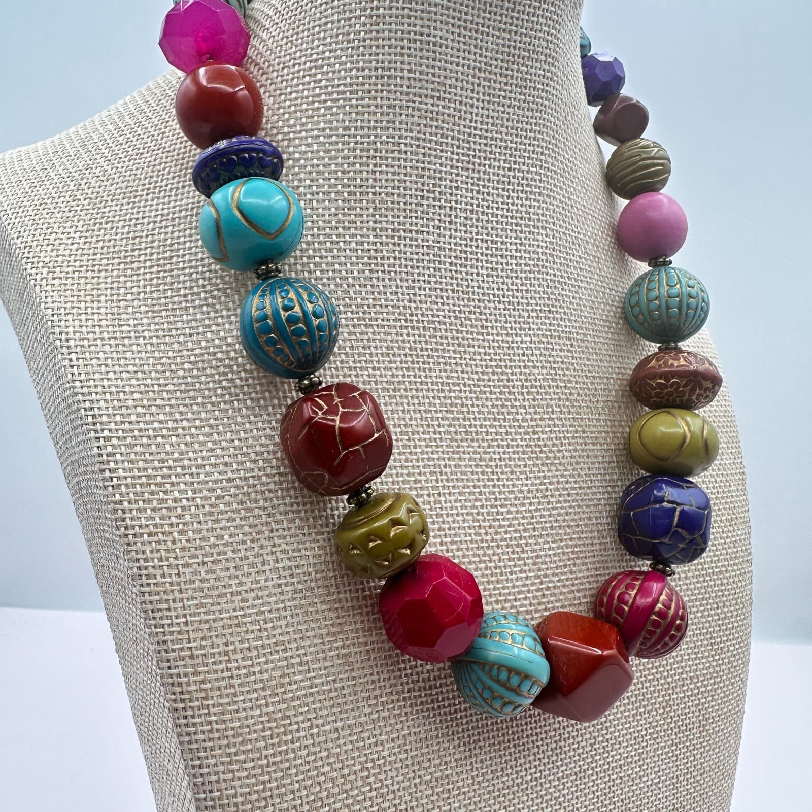 Vintage 80s Eclectic Chunky Resin Bead Necklace Bronze Lobster Clasp Jewelry - Thumbnail 3