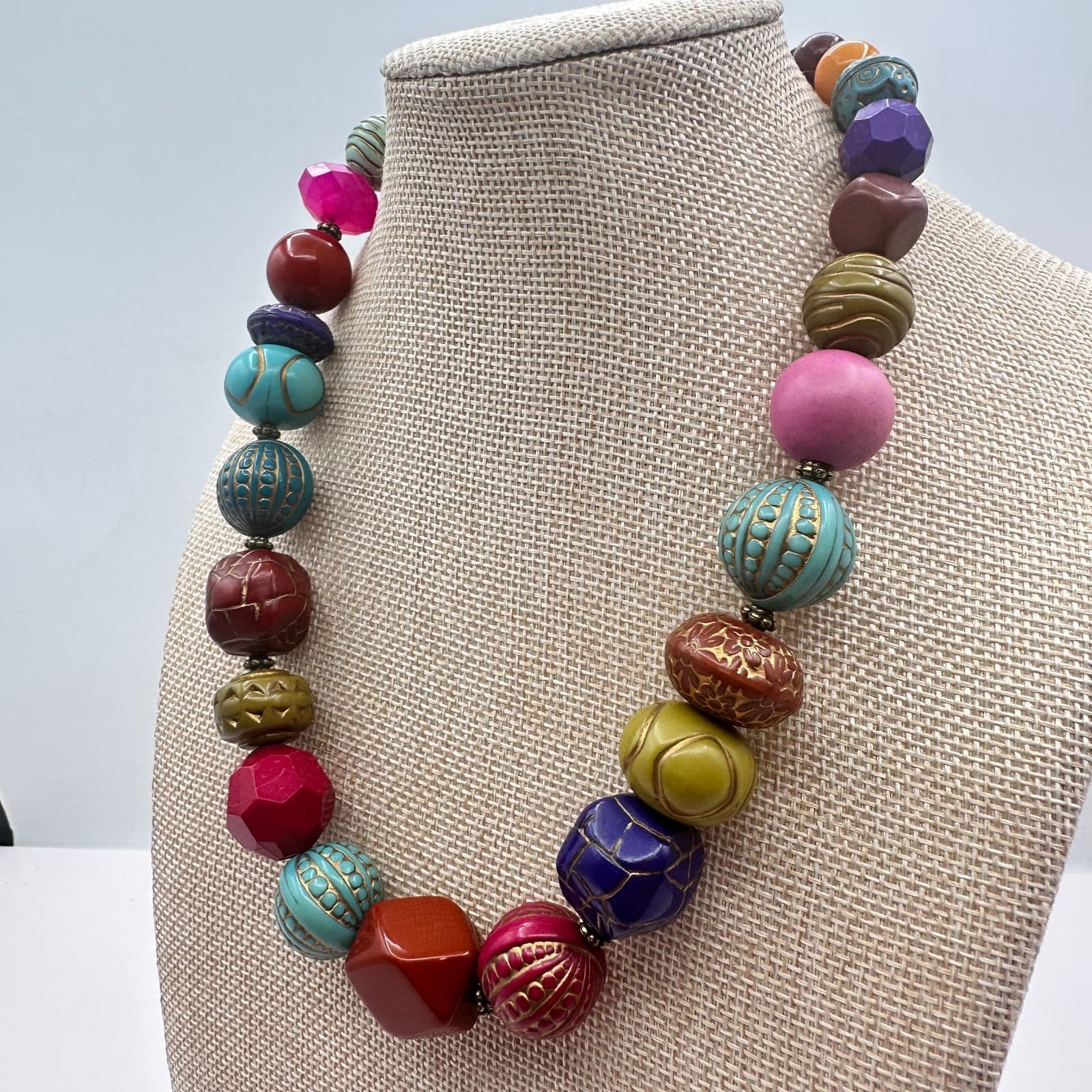 Vintage 80s Eclectic Chunky Resin Bead Necklace Bronze Lobster Clasp Jewelry - Thumbnail 4