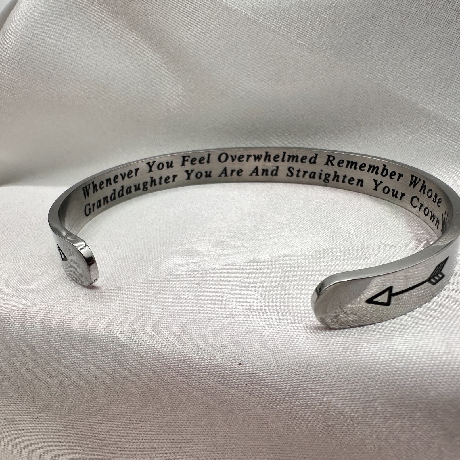 Vintage Y2K Silver Tone Straighten Your Crown Arrow Open Cuff Bracelet Jewelry - Thumbnail 3