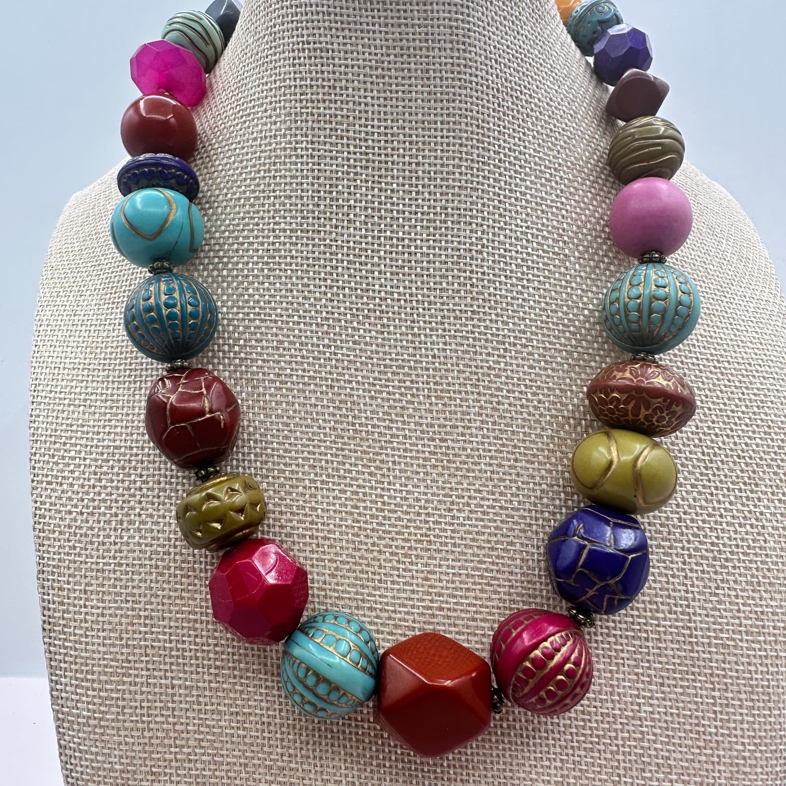 Vintage 80s Eclectic Chunky Resin Bead Necklace Bronze Lobster Clasp Jewelry - Thumbnail 2