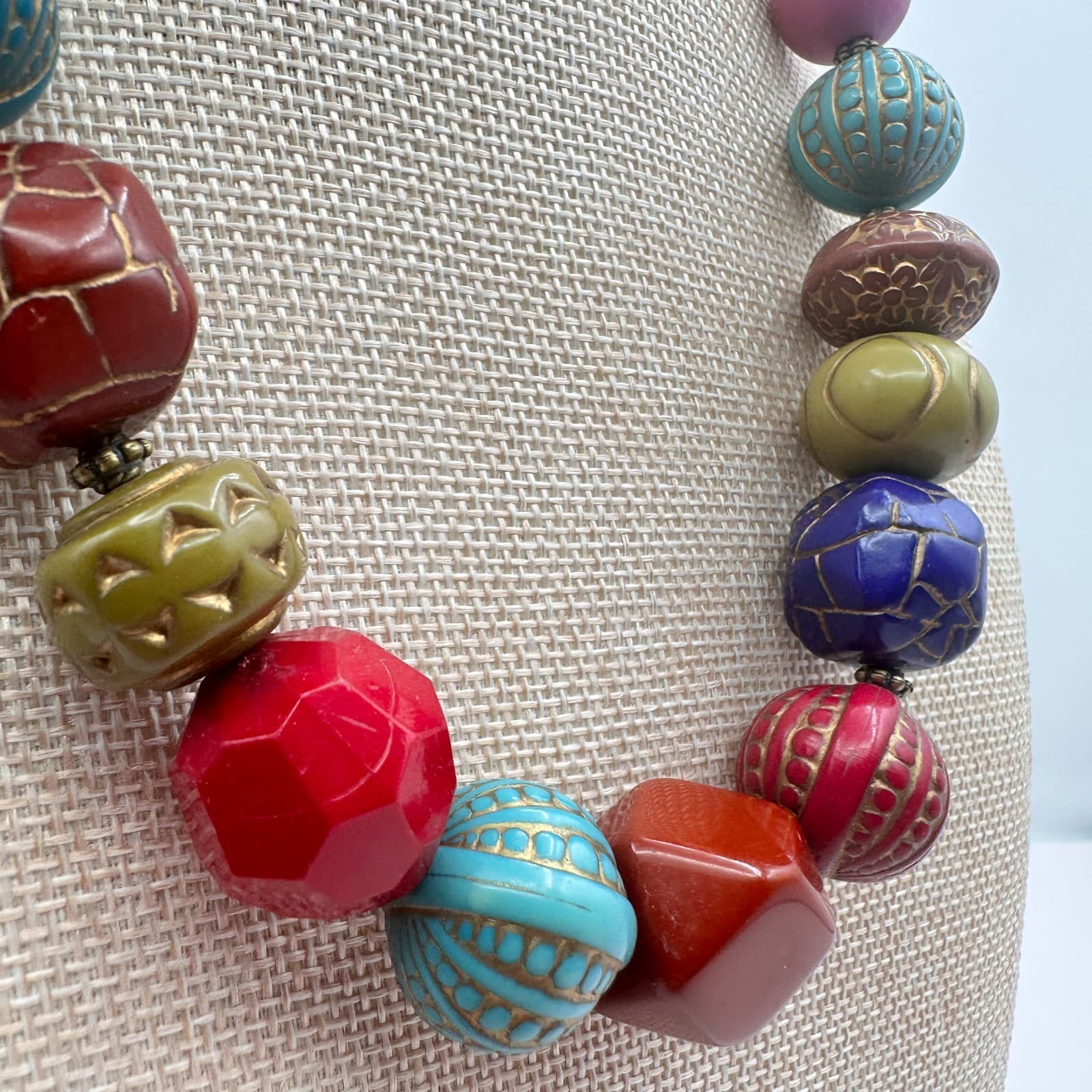 Vintage 80s Eclectic Chunky Resin Bead Necklace Bronze Lobster Clasp Jewelry - Thumbnail 5