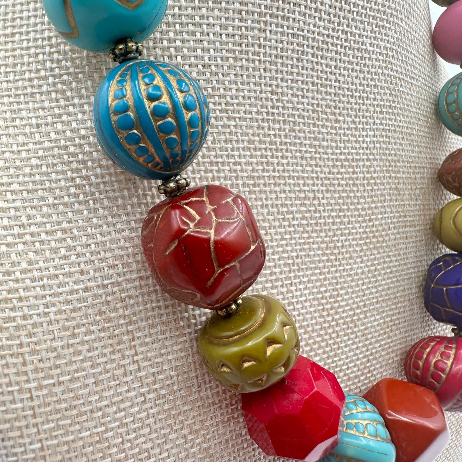 Vintage 80s Eclectic Chunky Resin Bead Necklace Bronze Lobster Clasp Jewelry - Thumbnail 6