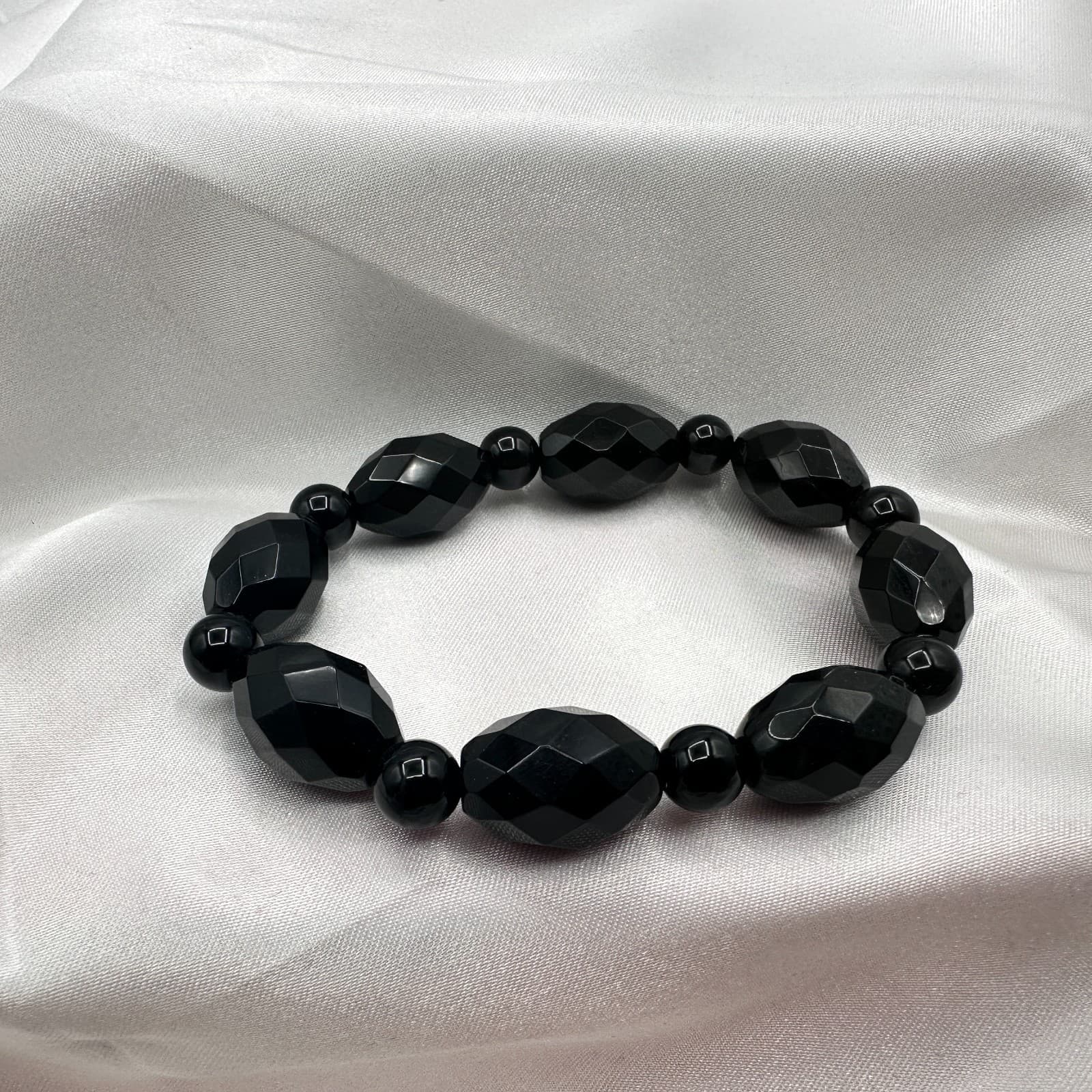 Vintage Y2K Black Faceted Glass Beaded Stretch Bracelet Classic Jewelry - Thumbnail 2