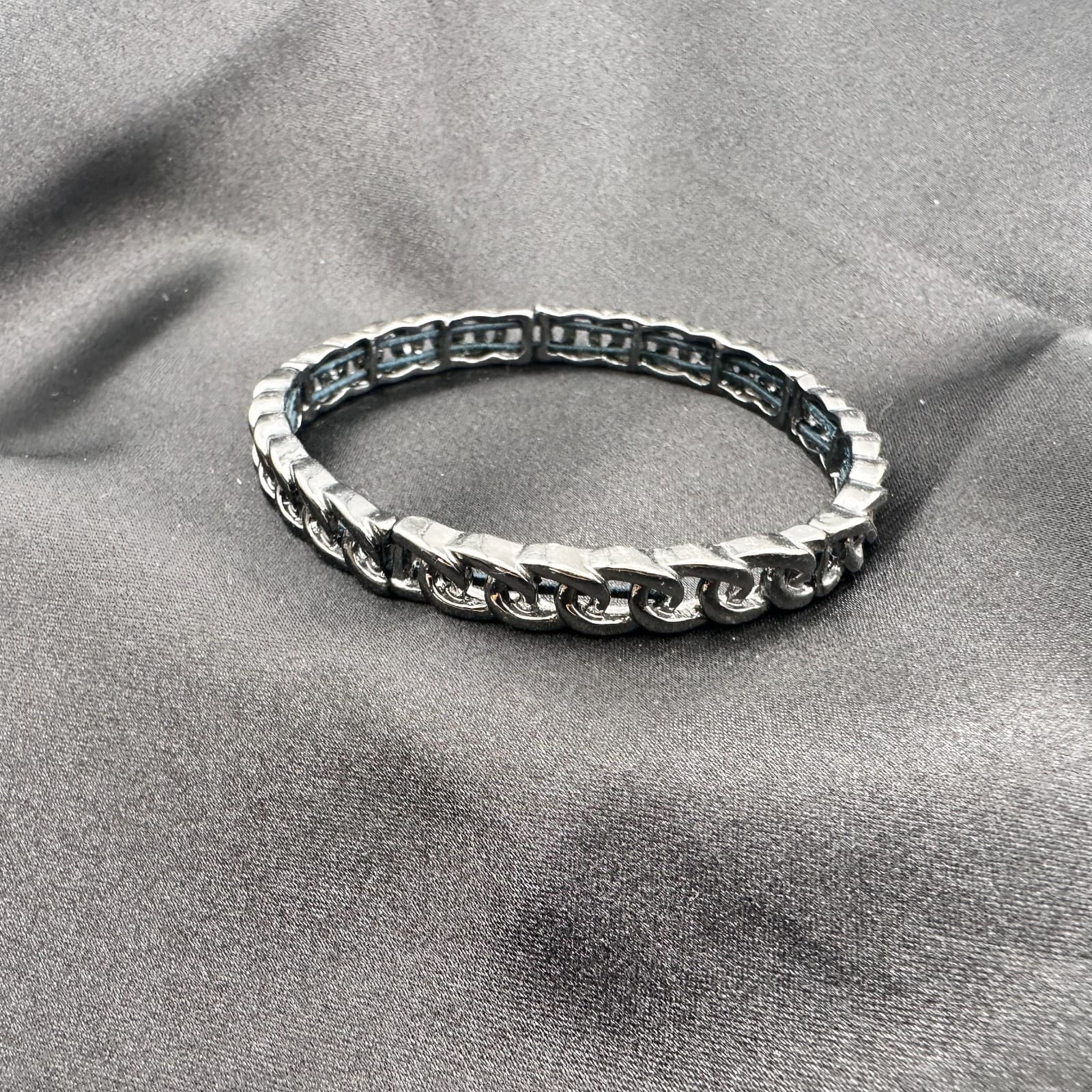 Vintage Y2K Gunmetal Curb Link Stretch Bracelet Classic Clubwear Jewelry - Thumbnail 10