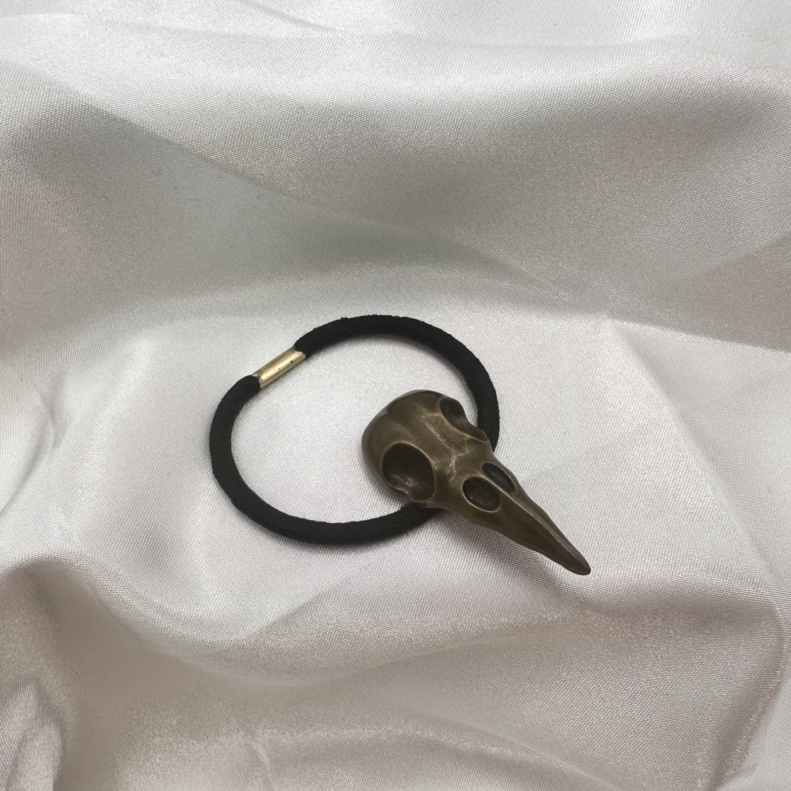 Vintage Y2K Bronze Tone Crow Skull Up Elastic Hair Band Halloween Hair Accessory - Thumbnail 2