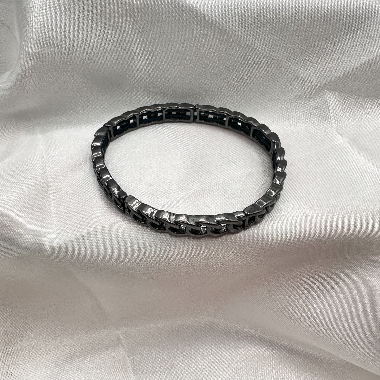 Vintage Y2K Gunmetal Curb Link Stretch Bracelet Classic Clubwear Jewelry - Thumbnail 2