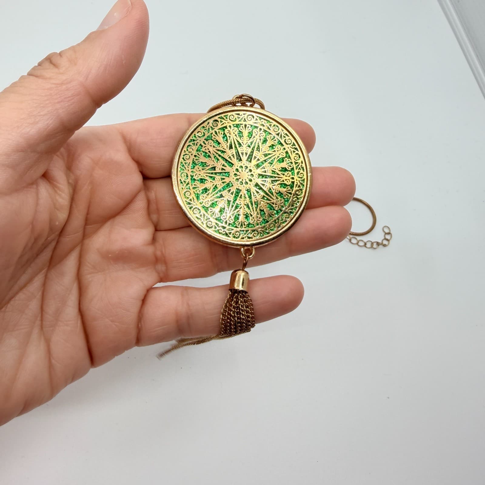 Vintage Gold Tone Round Medallion Pendant Necklace Green Enamel Tassel Boho Y2K - Thumbnail 6