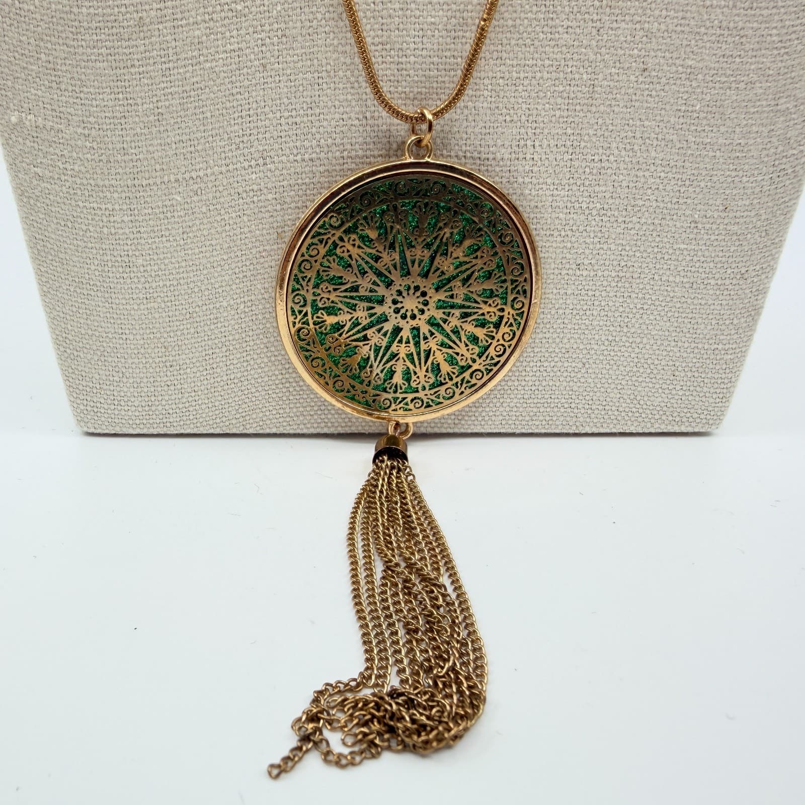 Vintage Gold Tone Round Medallion Pendant Necklace Green Enamel Tassel Boho Y2K - Thumbnail 3