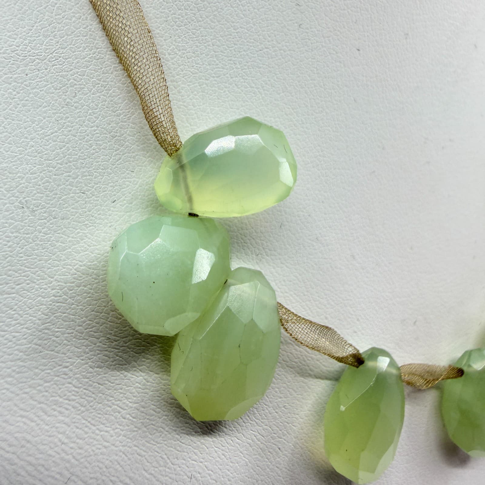 Vintage Green Stone Ribbon Necklace Faceted Jade Color Bead Strand Statement 90s - Thumbnail 4