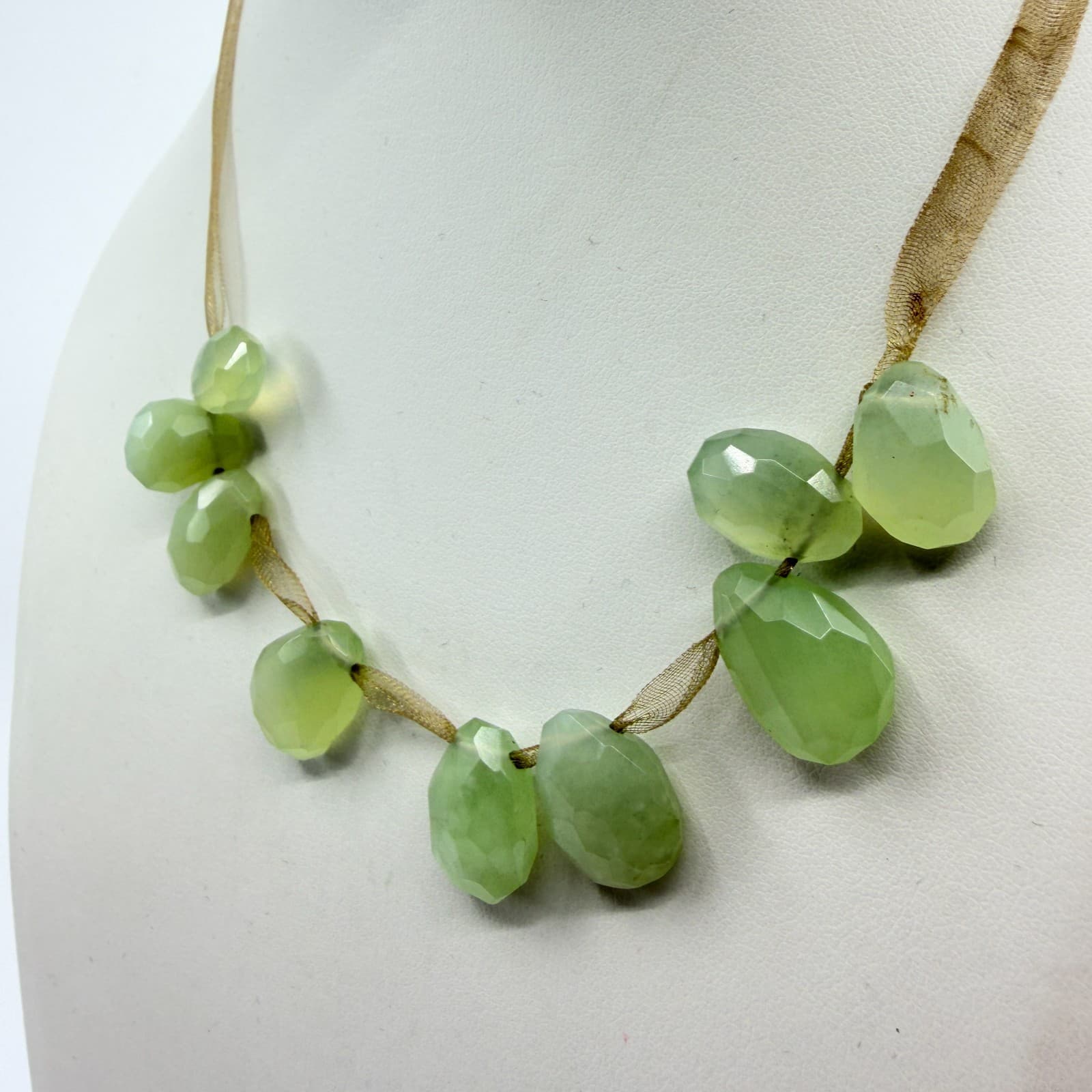 Vintage Green Stone Ribbon Necklace Faceted Jade Color Bead Strand Statement 90s - Thumbnail 5