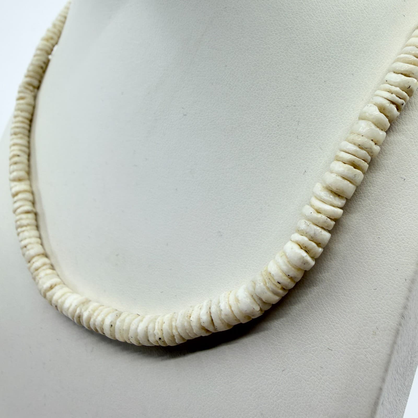 Vintage White Heishi Bead Necklace Cream Shell Strand Choker Statement Boho Y2K - Thumbnail 5